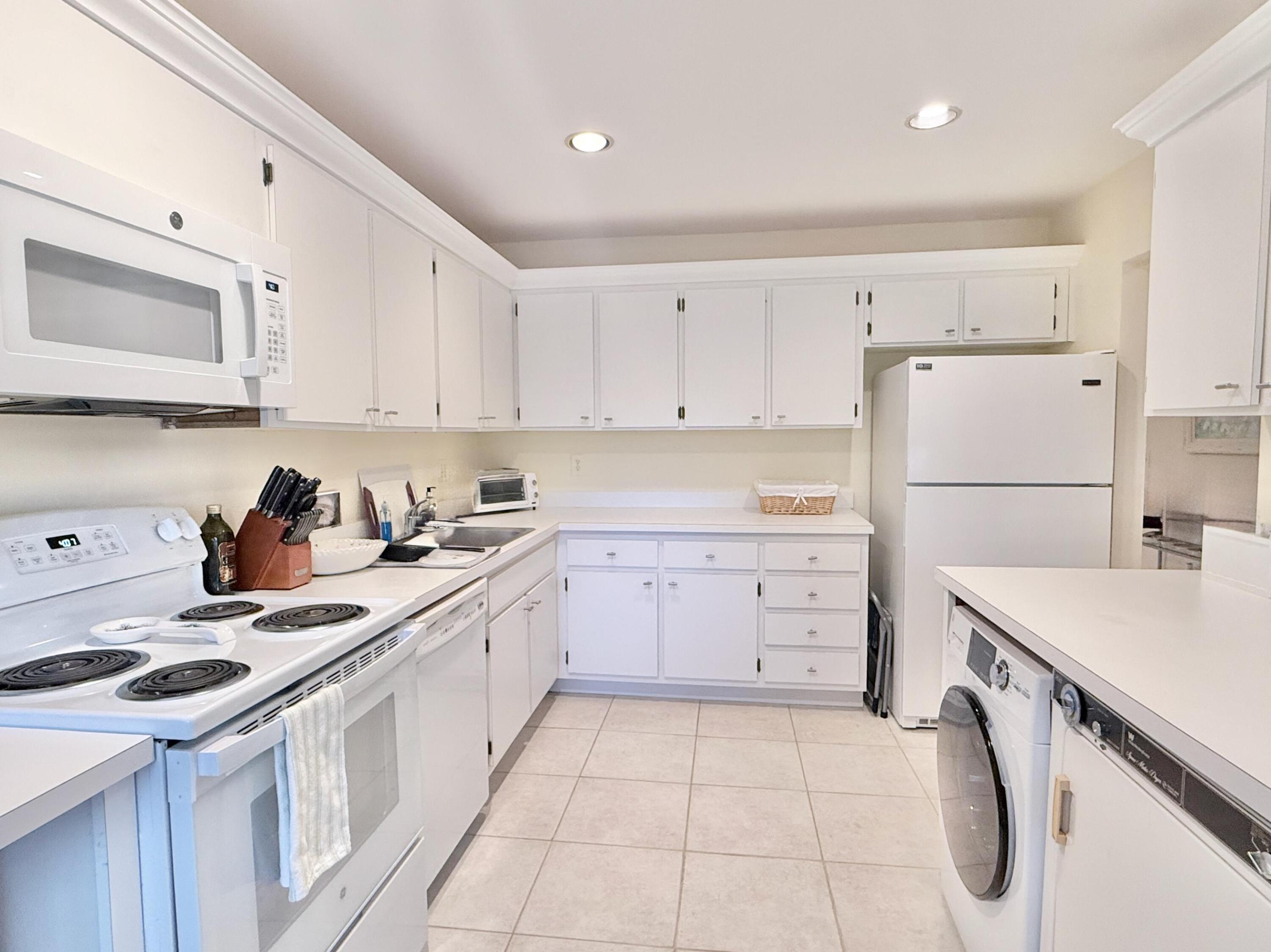 19 Westgate #19f, Boynton Beach FL 33436