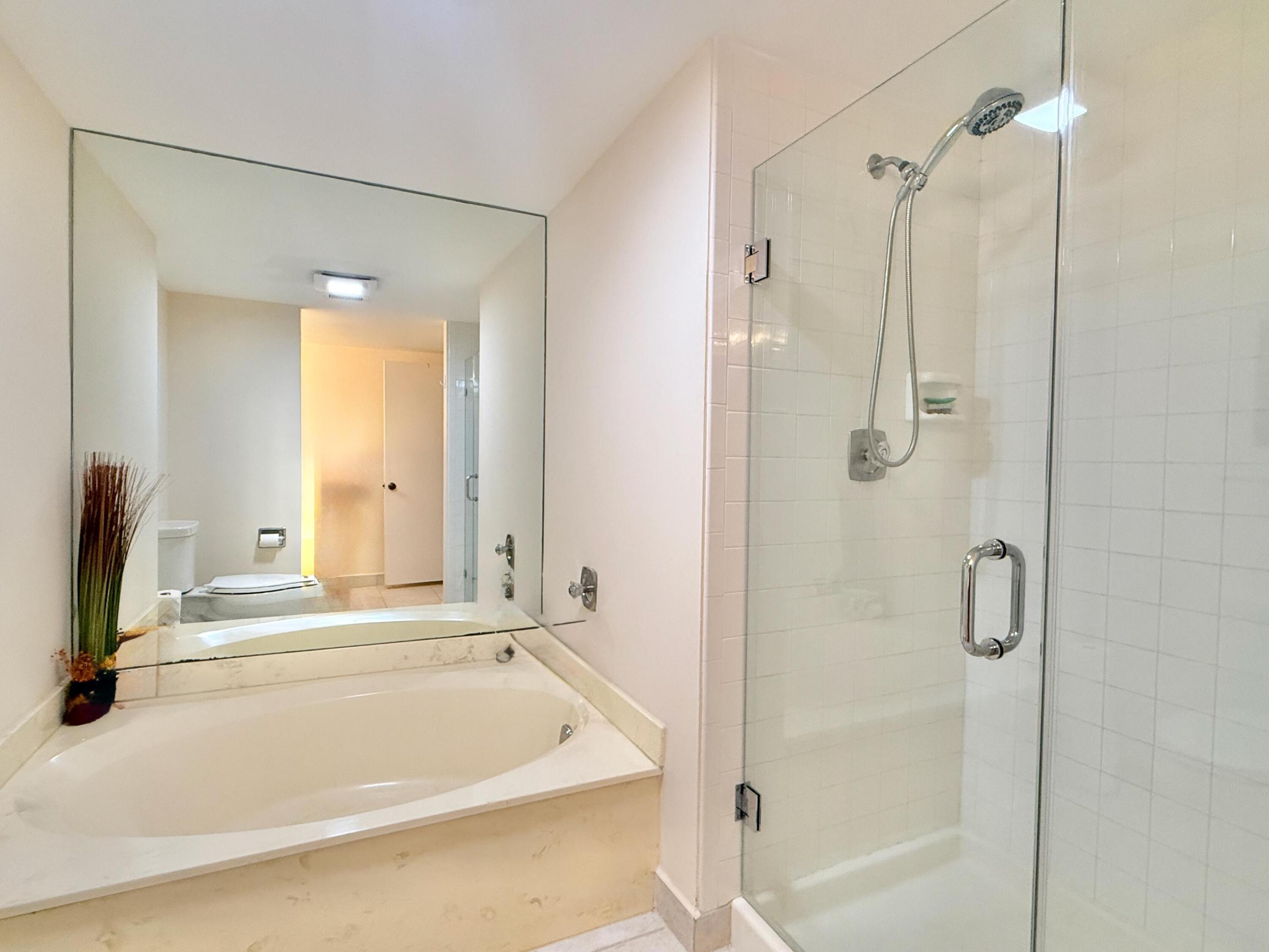 19 Westgate #19f, Boynton Beach FL 33436