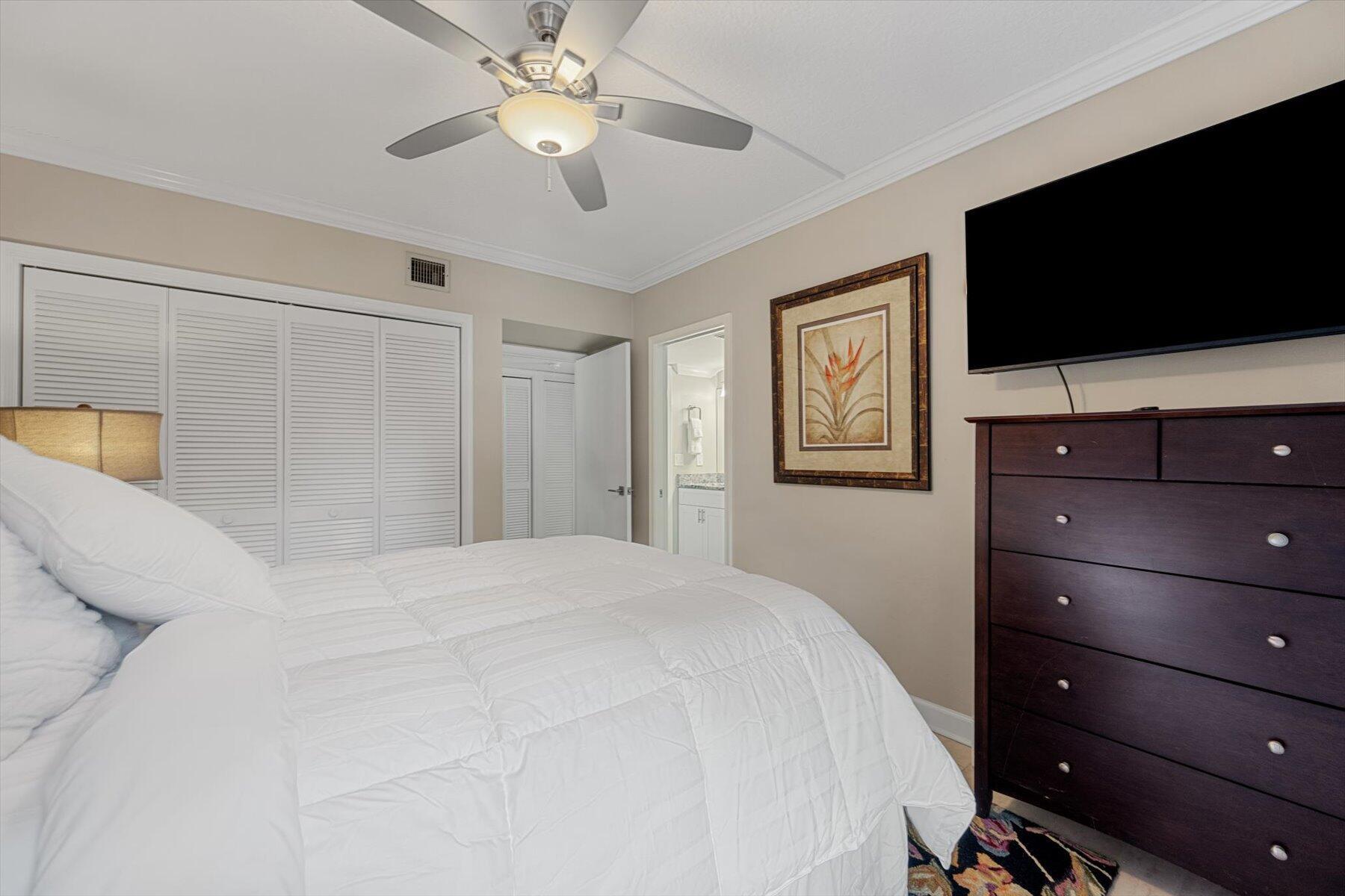 13329 Polo Club #104, Wellington FL 33414