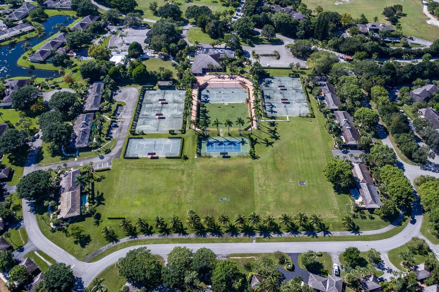13329 Polo Club #104, Wellington FL 33414