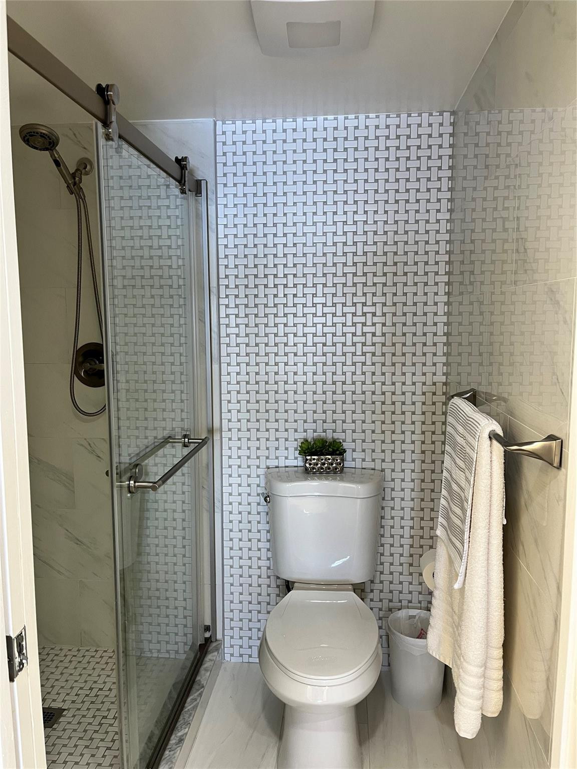 12950 SW 13th #211d, Pembroke Pines FL 33027