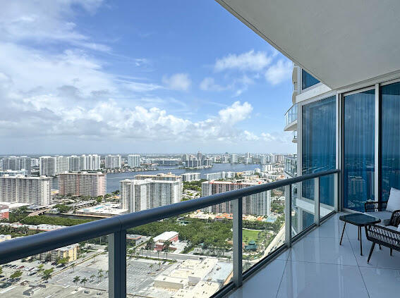 17001 Collins #4204, Sunny Isles Beach FL 33160