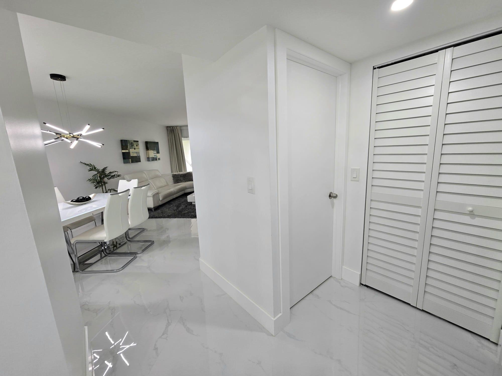 5577 Courtyard, Margate FL 33063