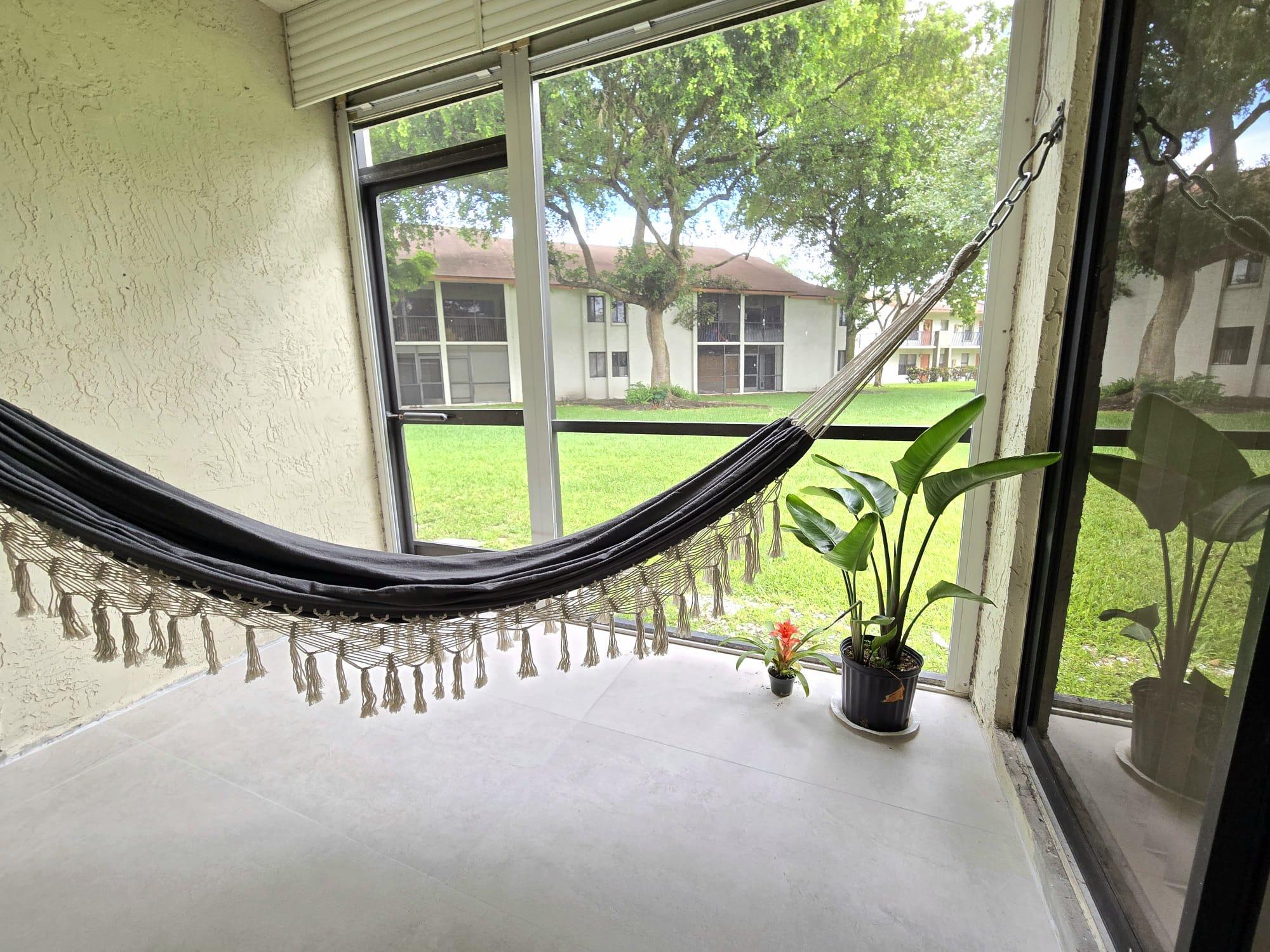 5577 Courtyard, Margate FL 33063