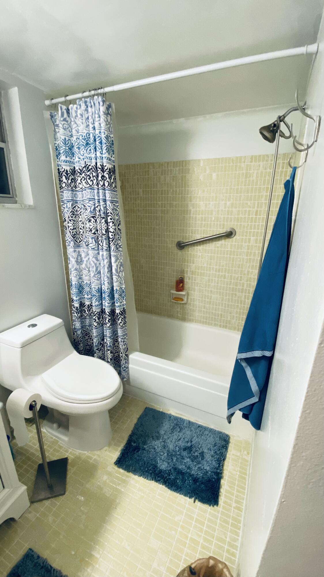 2724 Garden #207, Lake Worth FL 33461