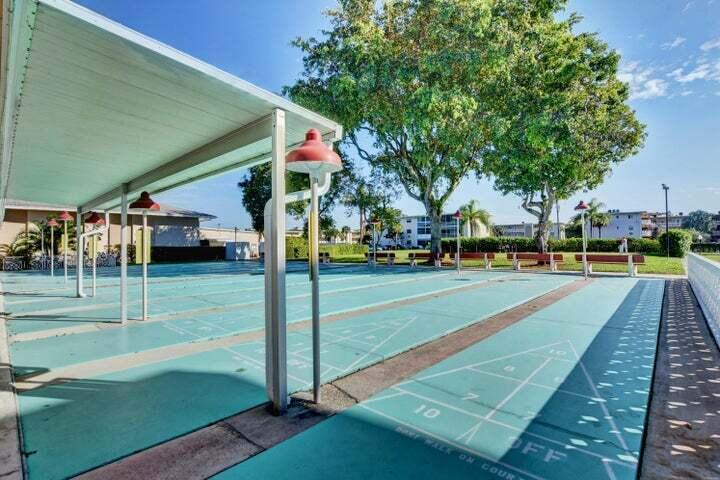 2724 Garden #207, Lake Worth FL 33461