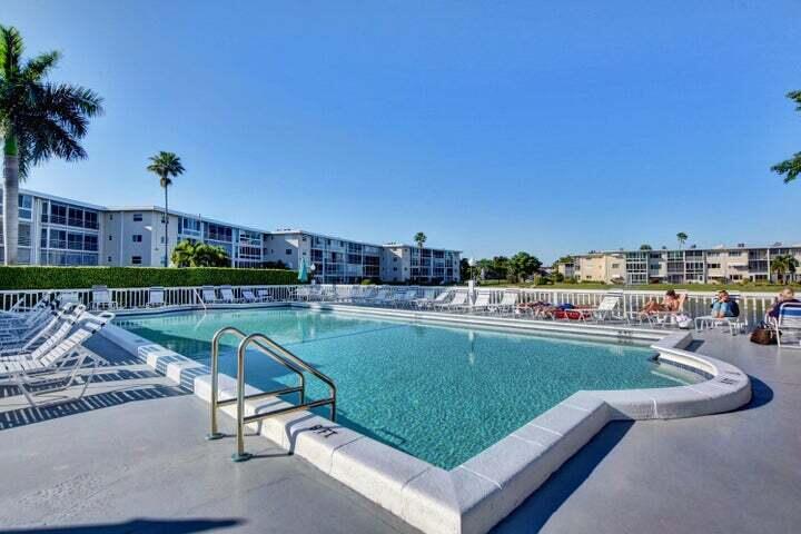 2724 Garden #207, Lake Worth FL 33461
