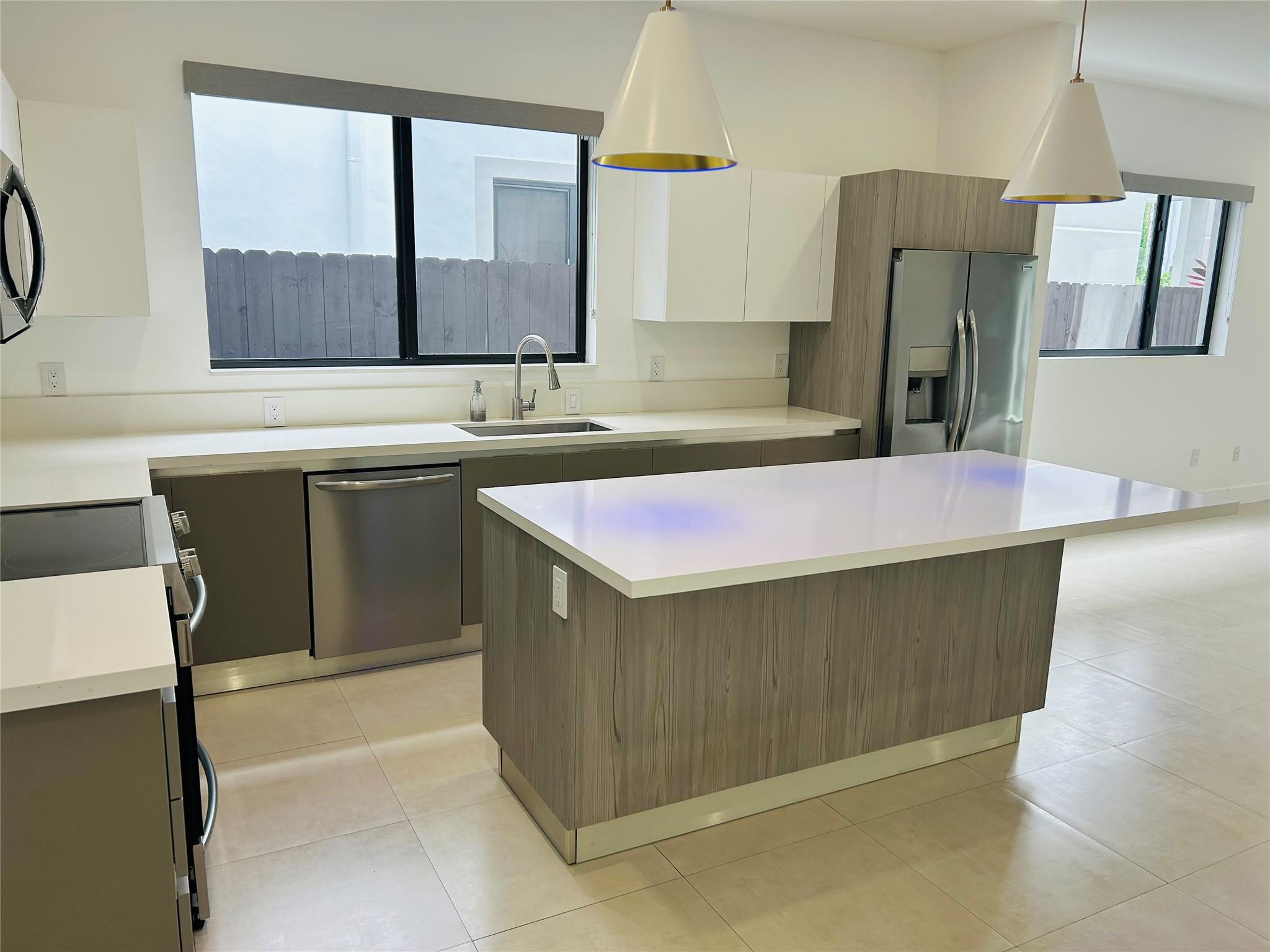 310 SW 9th #1, Fort Lauderdale FL 33315