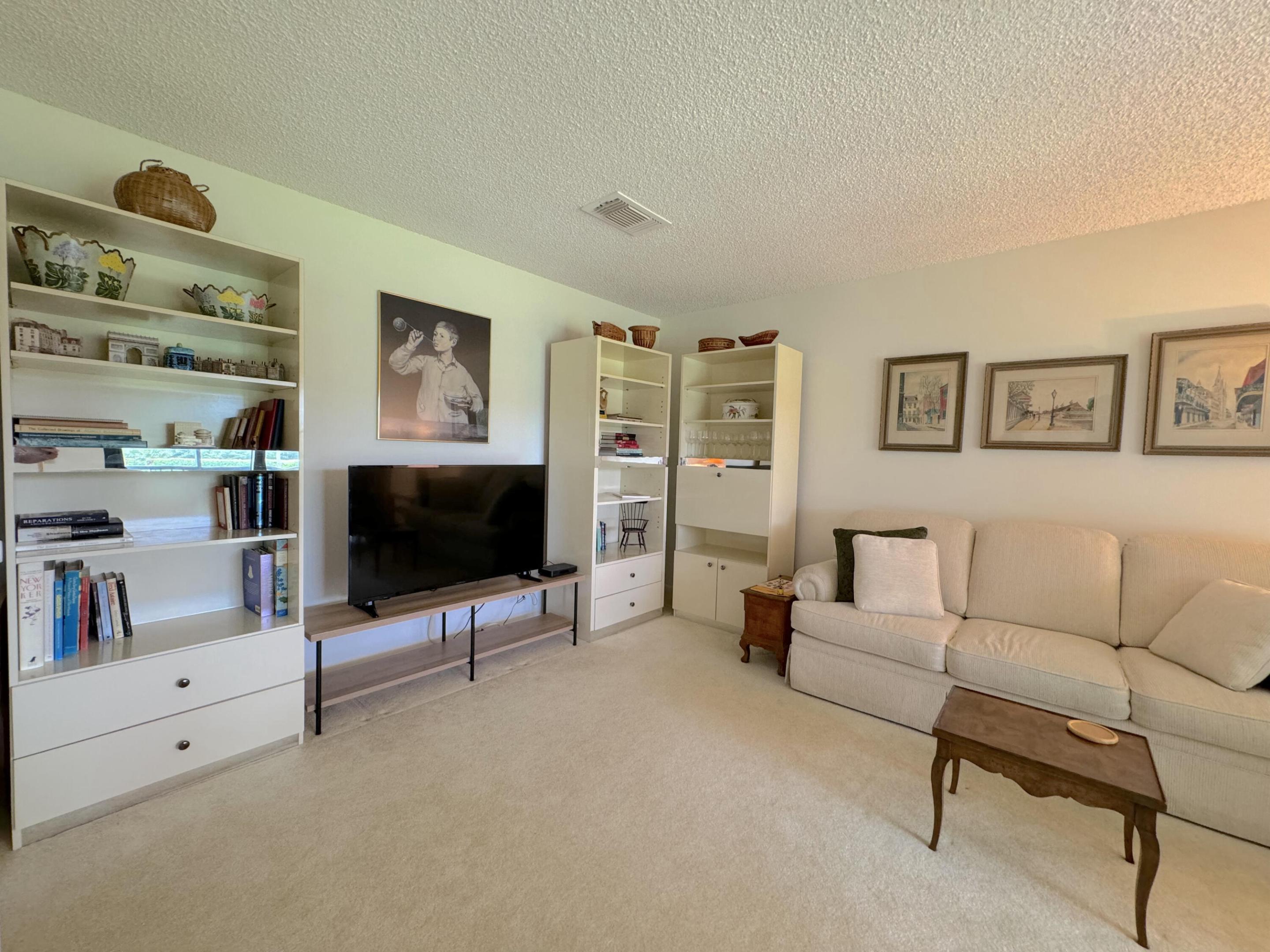 9 Stratford #B, Boynton Beach FL 33436