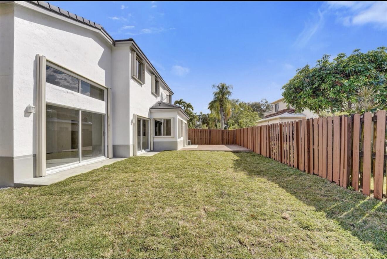11208 Rhapsody, Hollywood FL 33026
