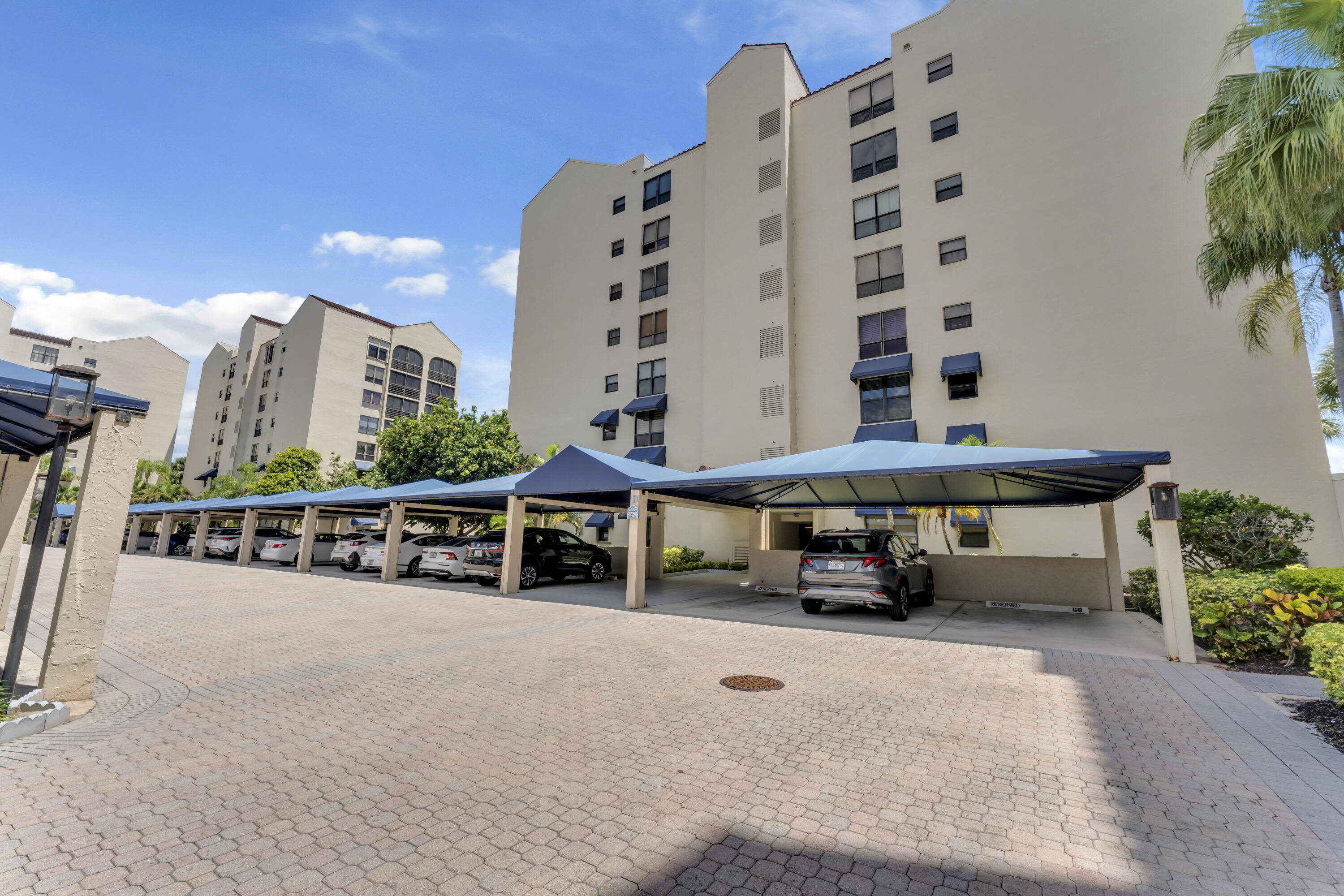 7578 Regency Lake #802, Boca Raton FL 33433