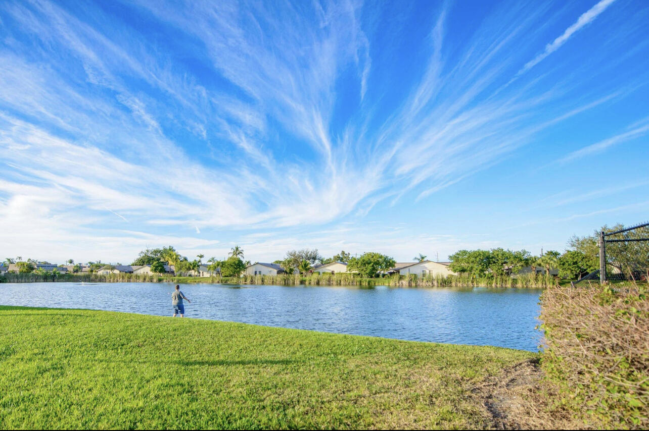 4101 N Waterview #41-a, Palm Springs FL 33461