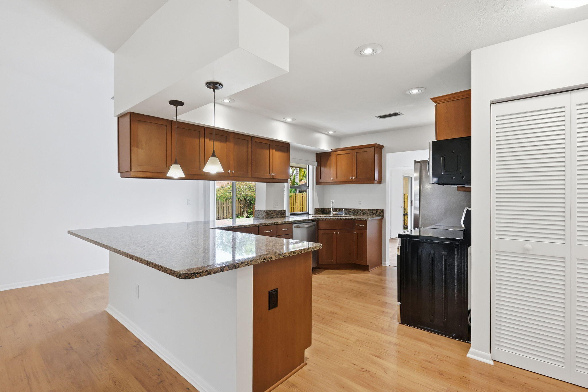 7909 NW 18th, Margate FL 33063