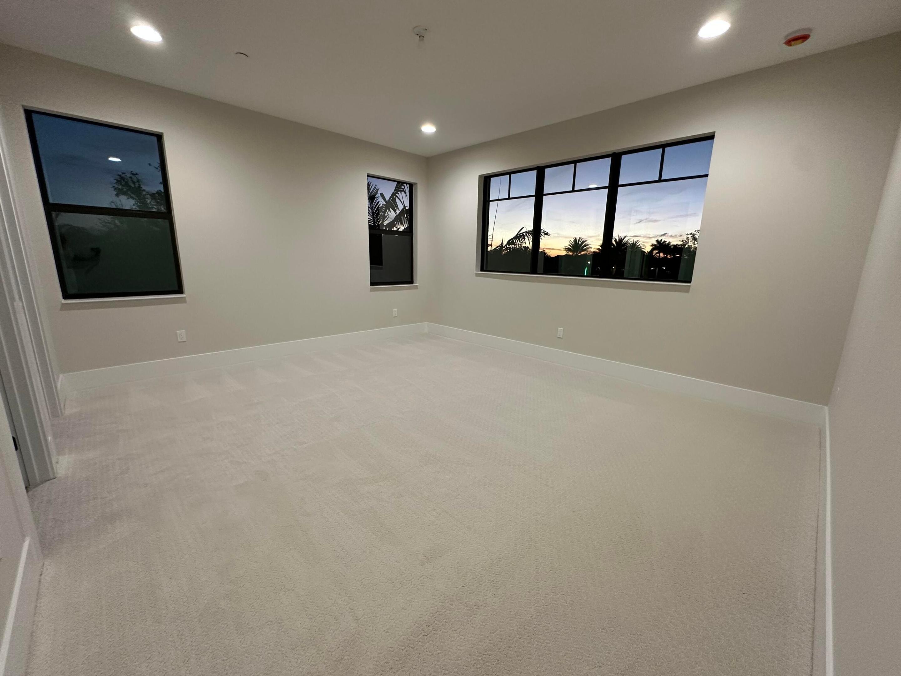 9109 Coral Isles #{lot 86}, Palm Beach Gardens FL 33412