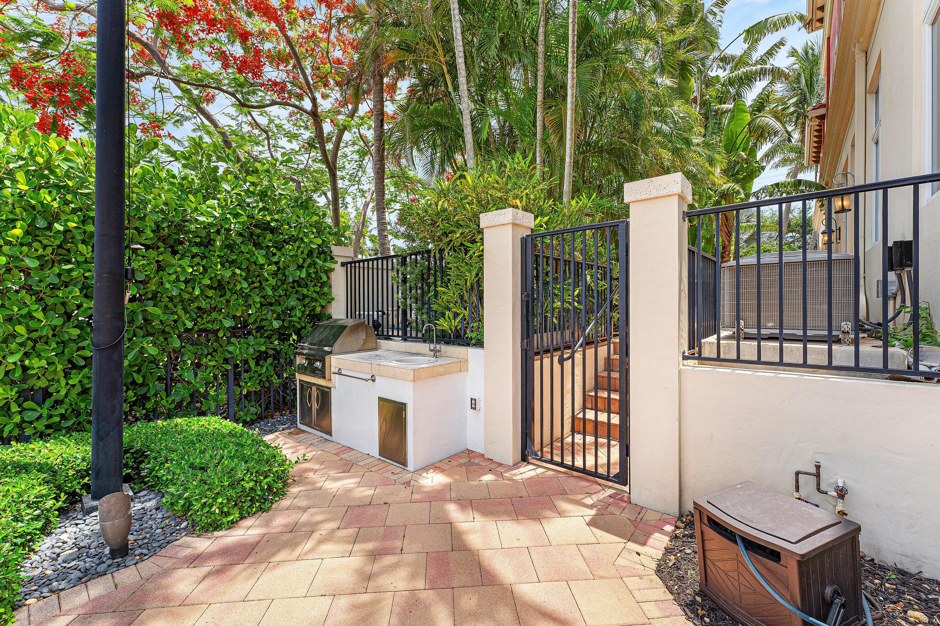 453 NE 19th, Deerfield Beach FL 33441