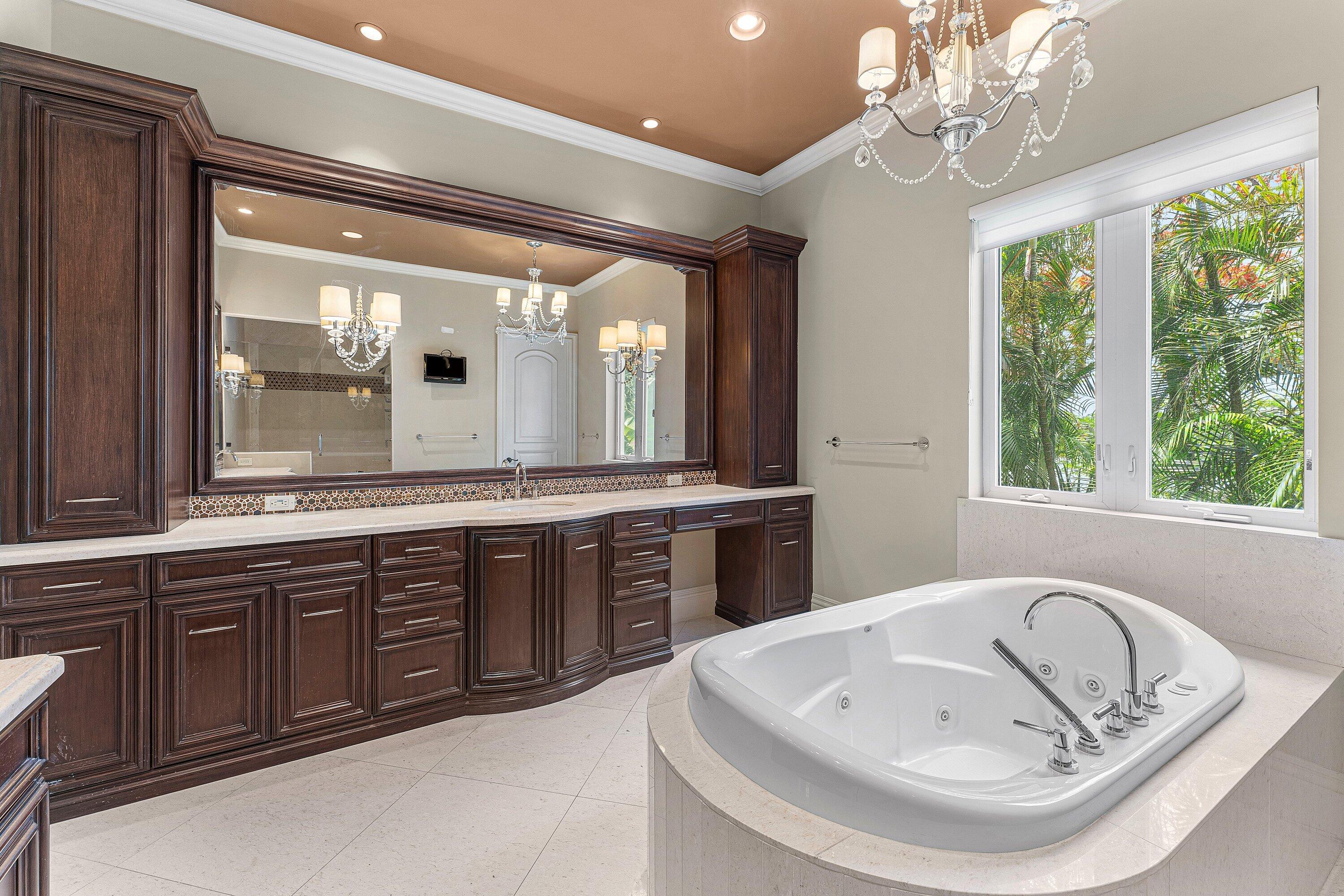 453 NE 19th, Deerfield Beach FL 33441