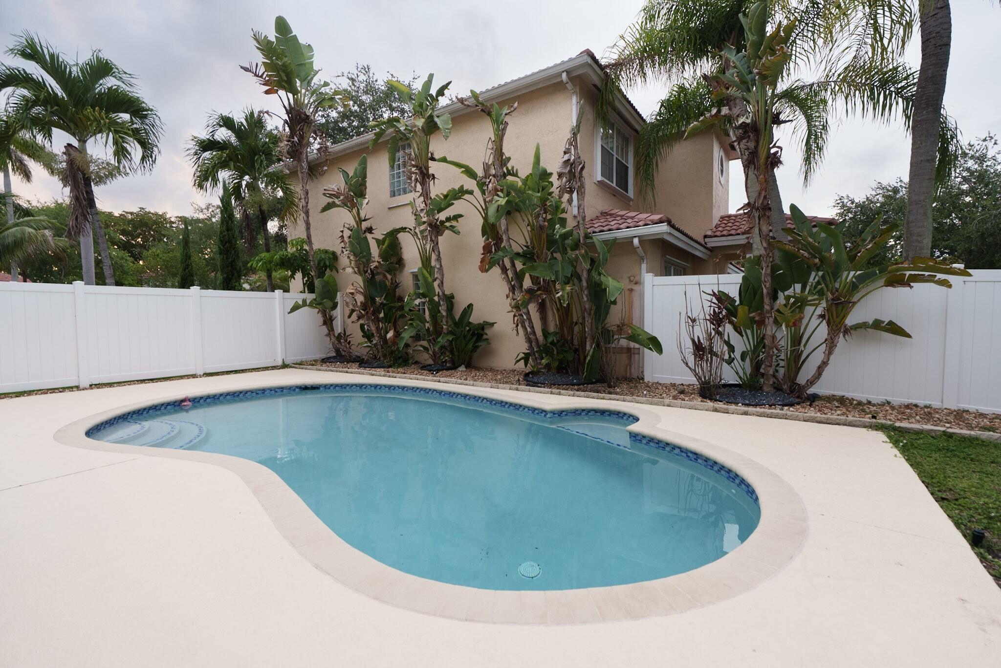 7251 NW 24th, Margate FL 33063