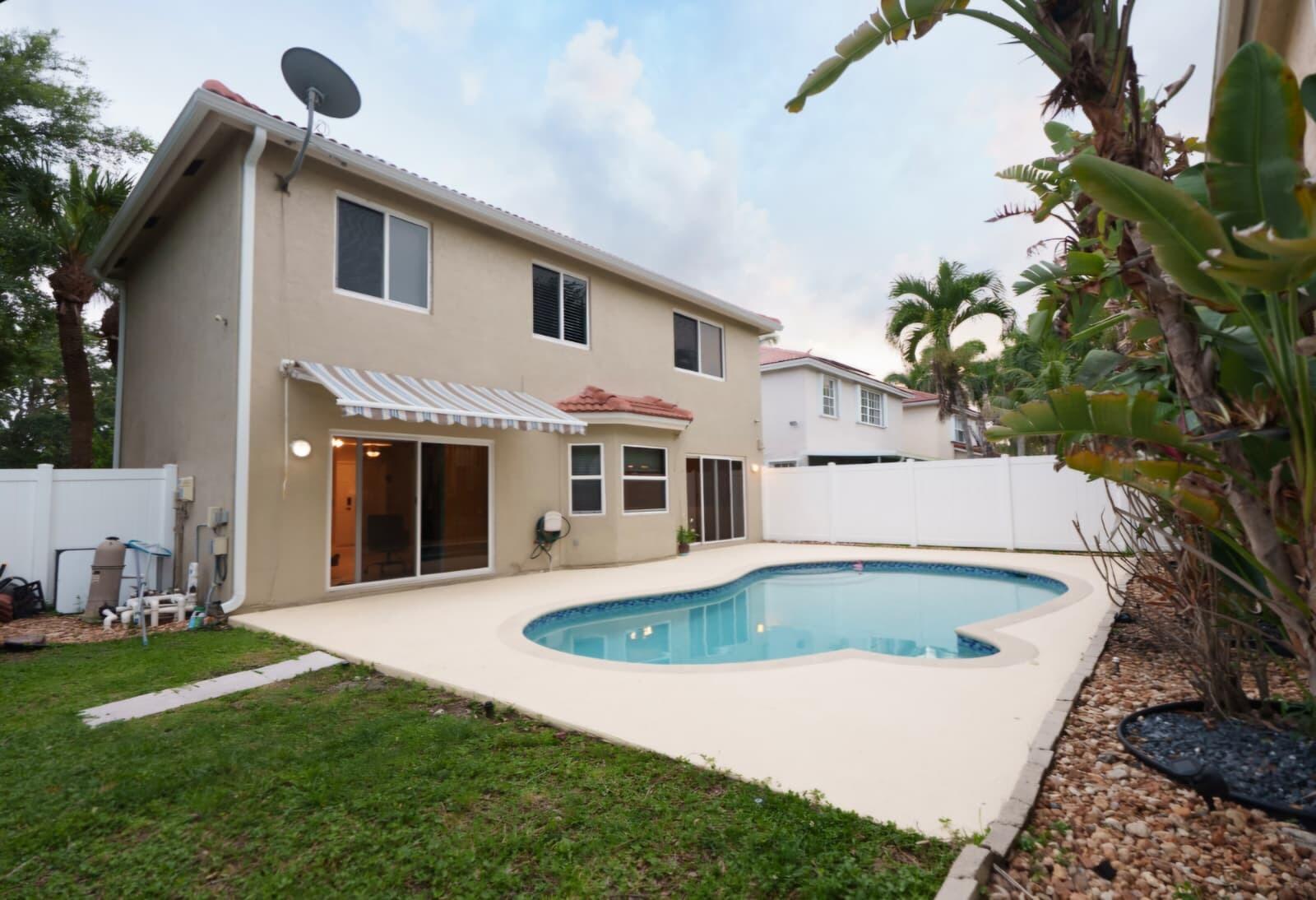 7251 NW 24th, Margate FL 33063