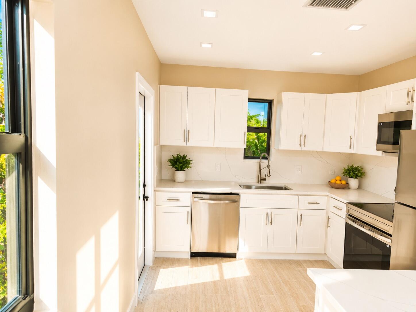 607 SW 10th, Fort Lauderdale FL 33315
