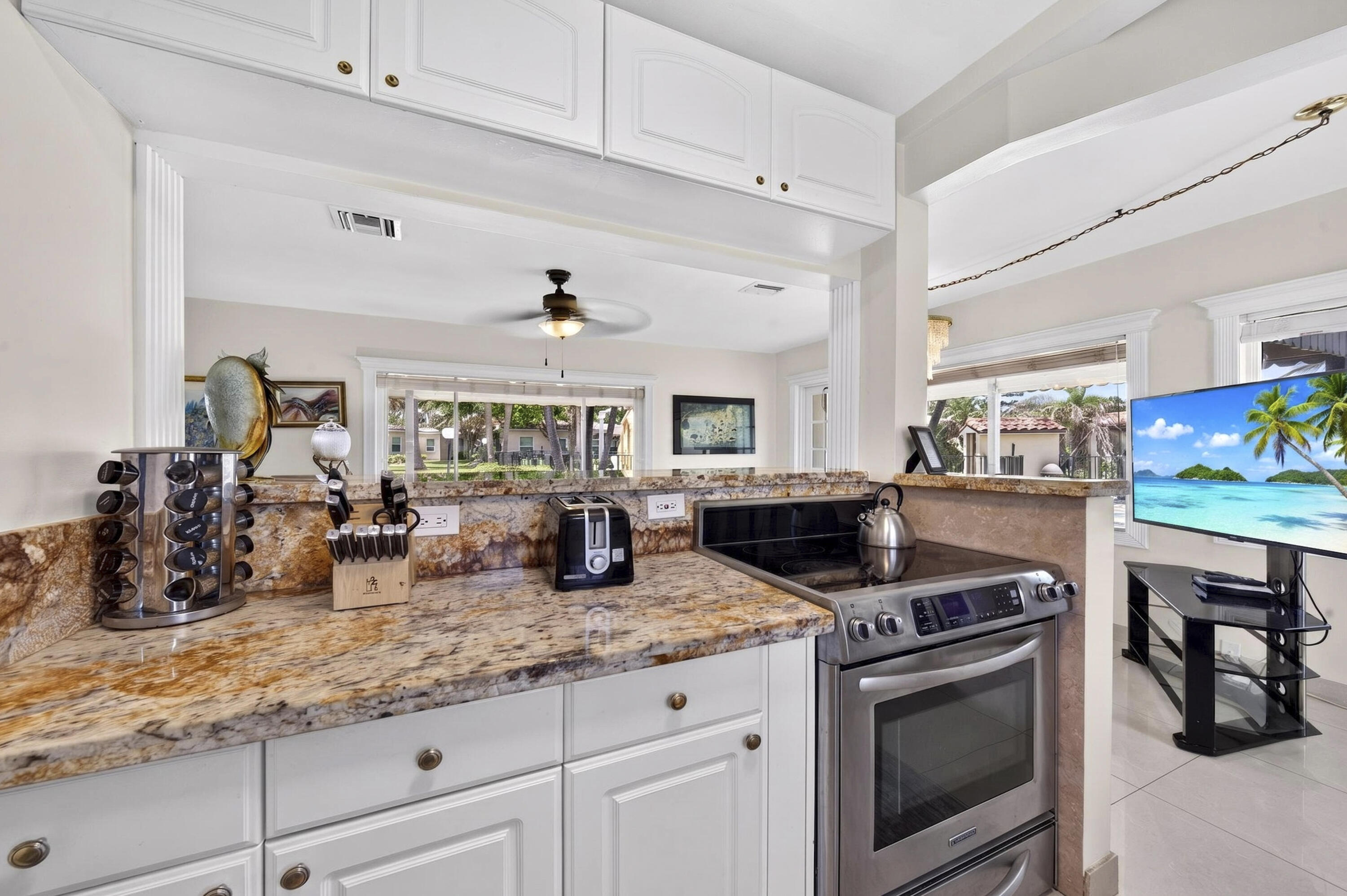 1225 Hillsboro Mile #Villa H2, Hillsboro Beach FL 33062
