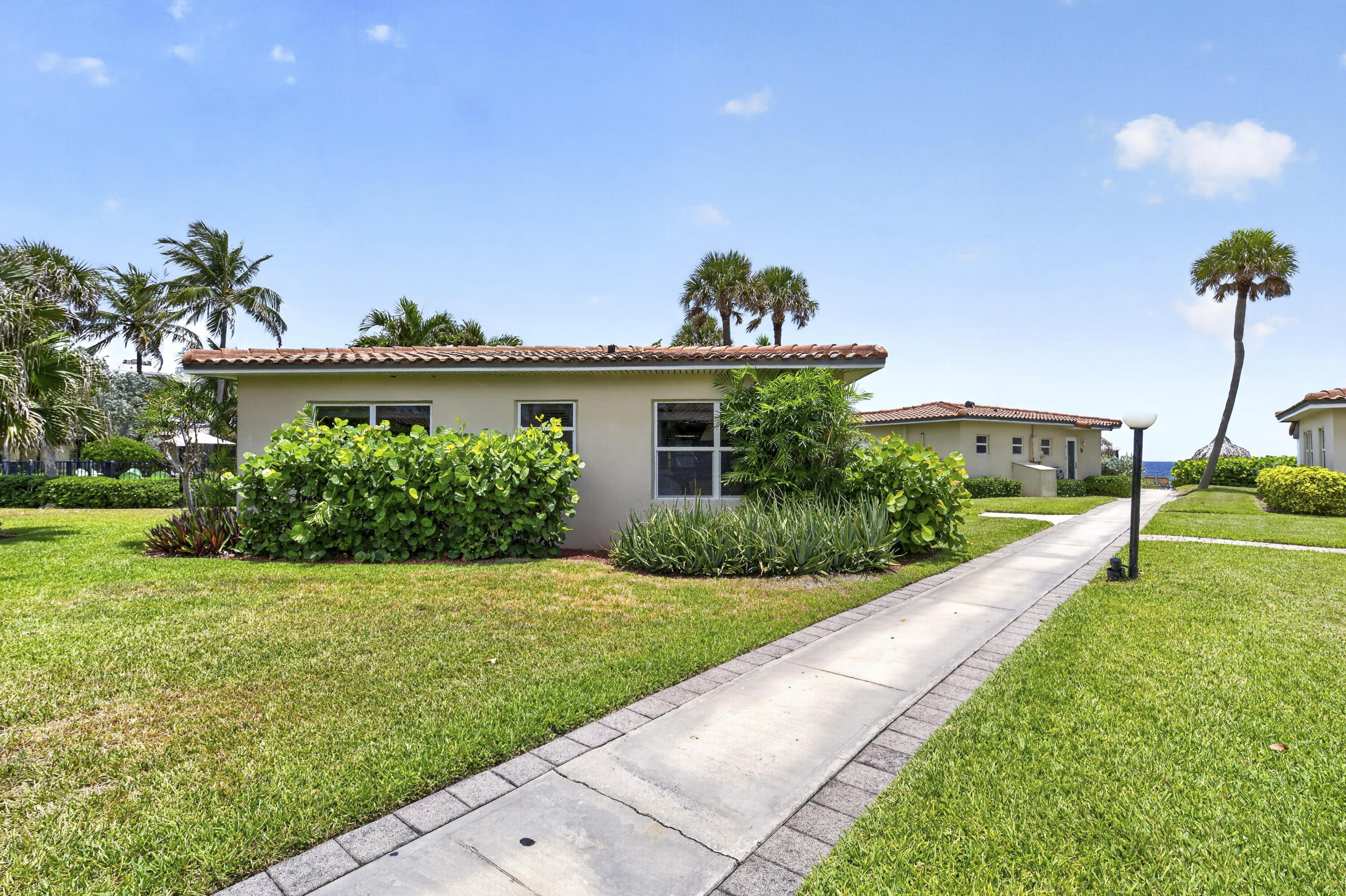1225 Hillsboro Mile #Villa H2, Hillsboro Beach FL 33062