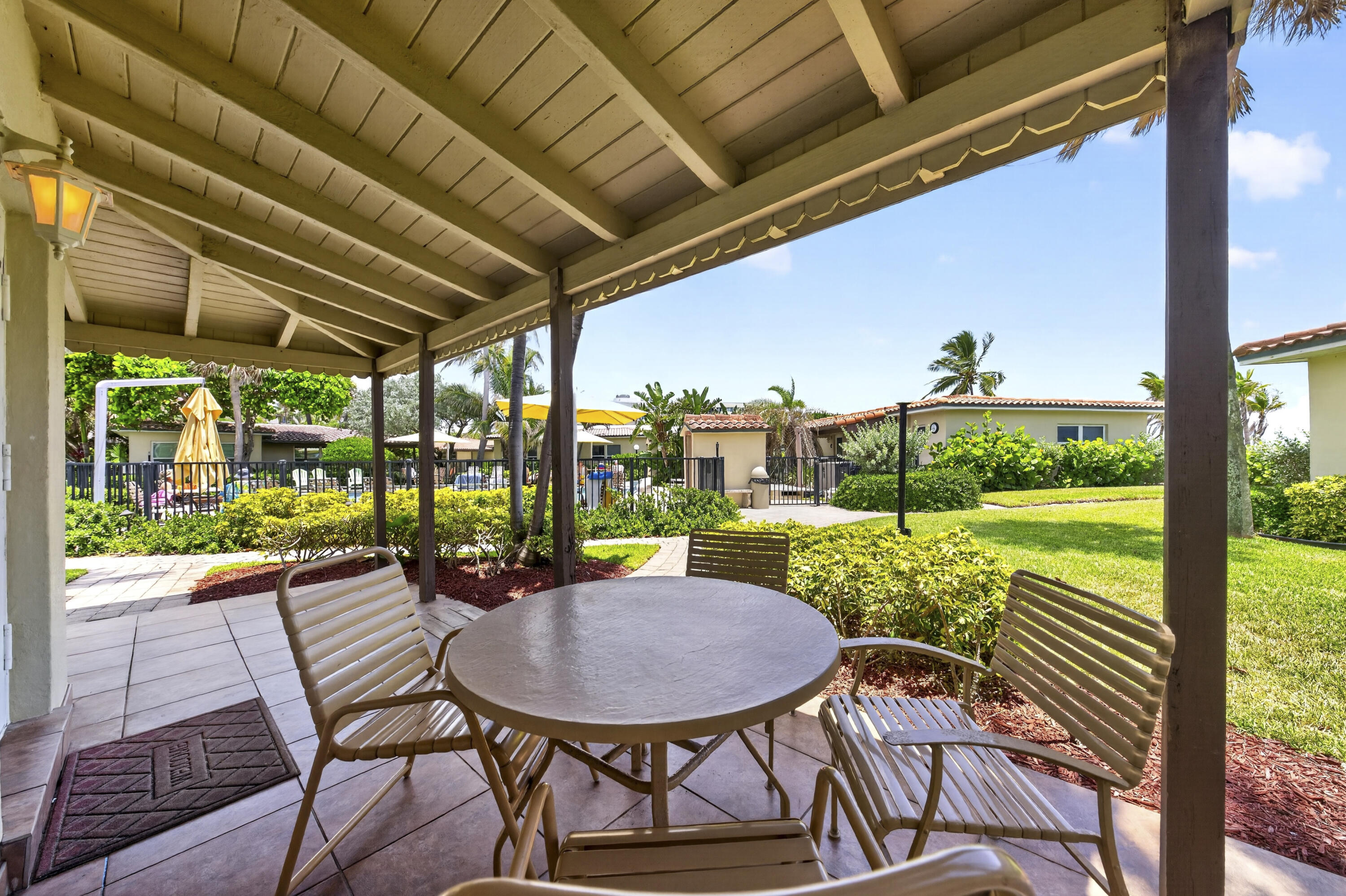 1225 Hillsboro Mile #Villa H2, Hillsboro Beach FL 33062