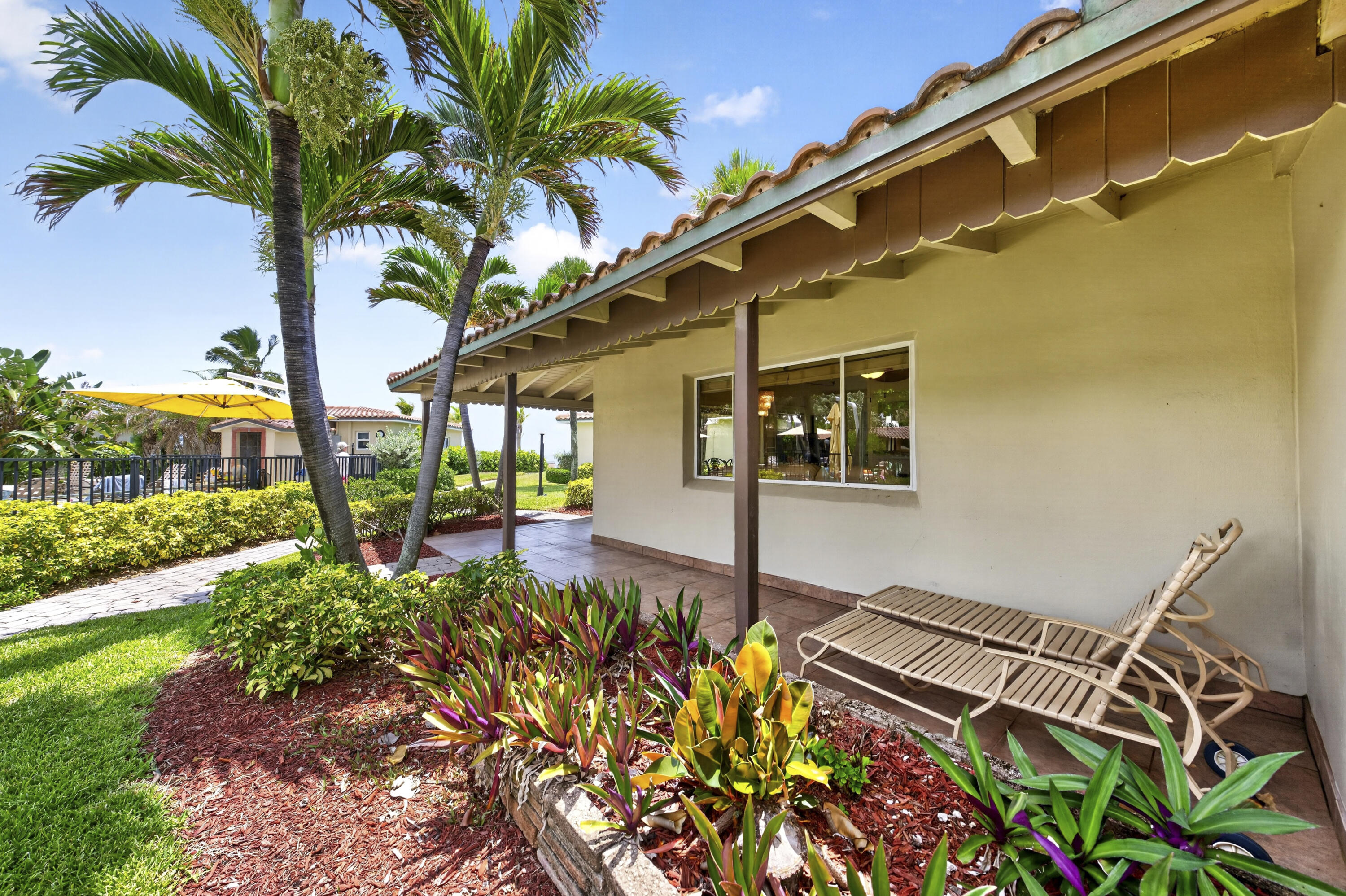 1225 Hillsboro Mile #Villa H2, Hillsboro Beach FL 33062