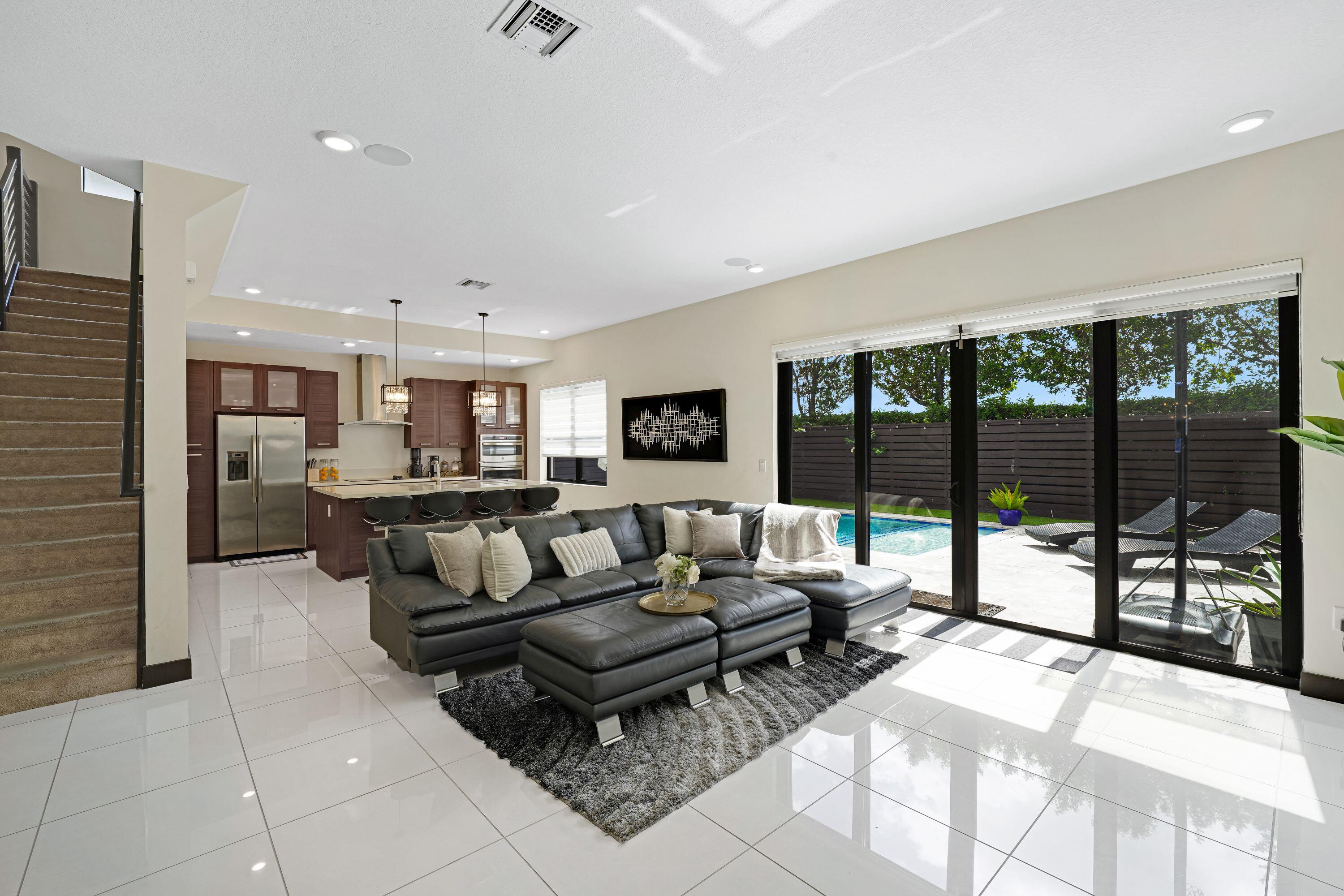 15451 NW 88th, Miami Lakes FL 33018