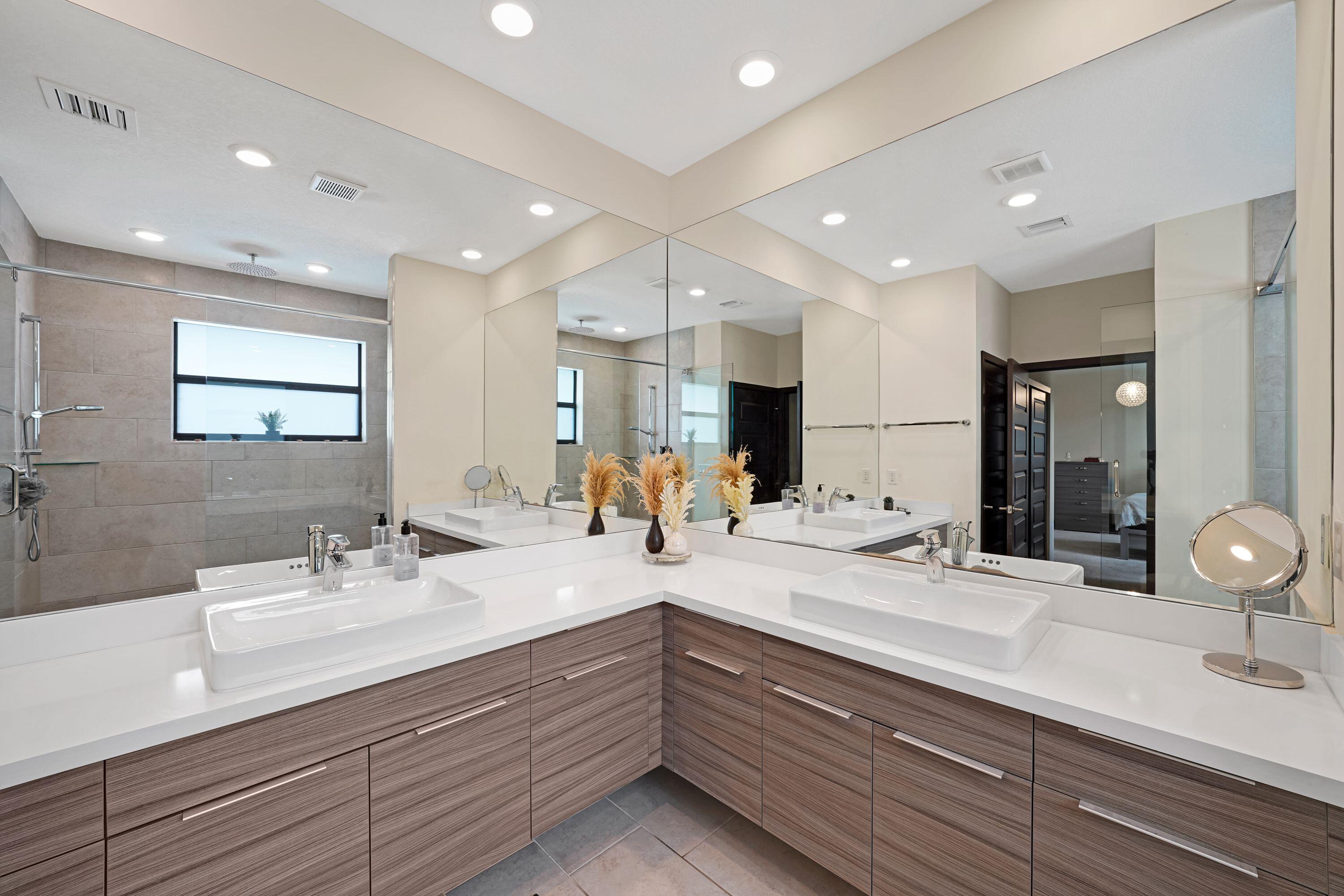 15451 NW 88th, Miami Lakes FL 33018