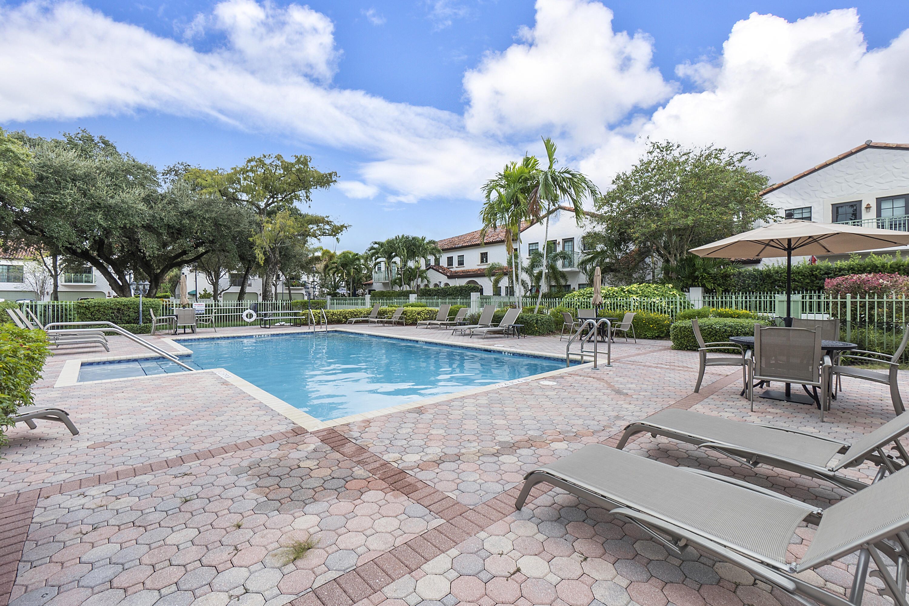 2932 Hidden Harbour, Dania Beach FL 33312