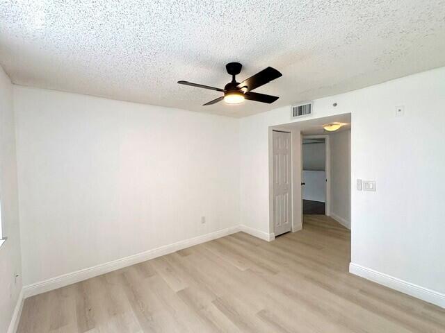 100 Crestwood #108, Royal Palm Beach FL 33411