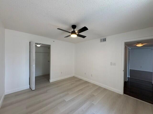 100 Crestwood #108, Royal Palm Beach FL 33411