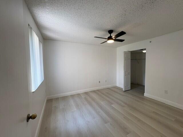 100 Crestwood #108, Royal Palm Beach FL 33411