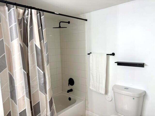 100 Crestwood #108, Royal Palm Beach FL 33411