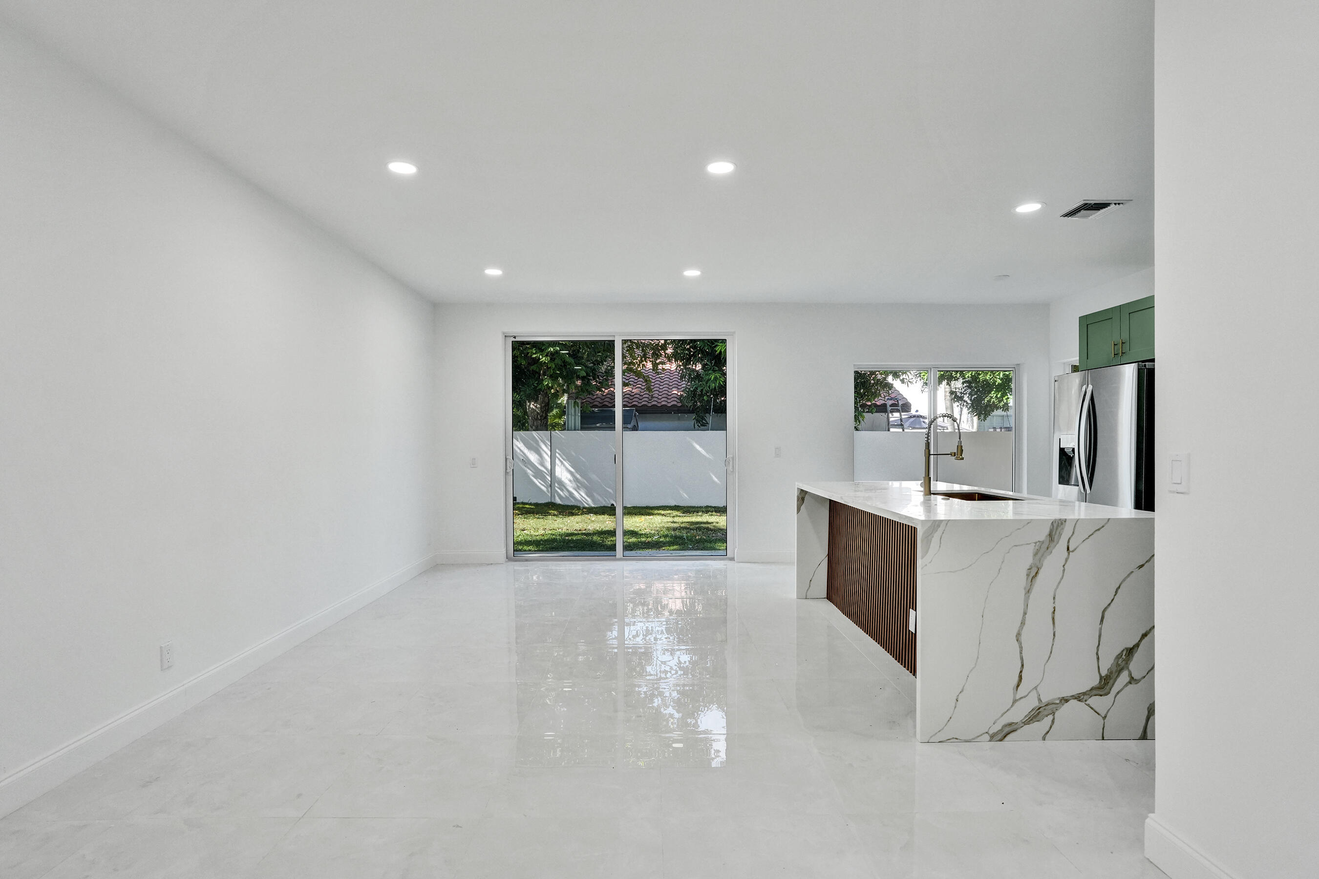 6991 Marion, Margate FL 33063