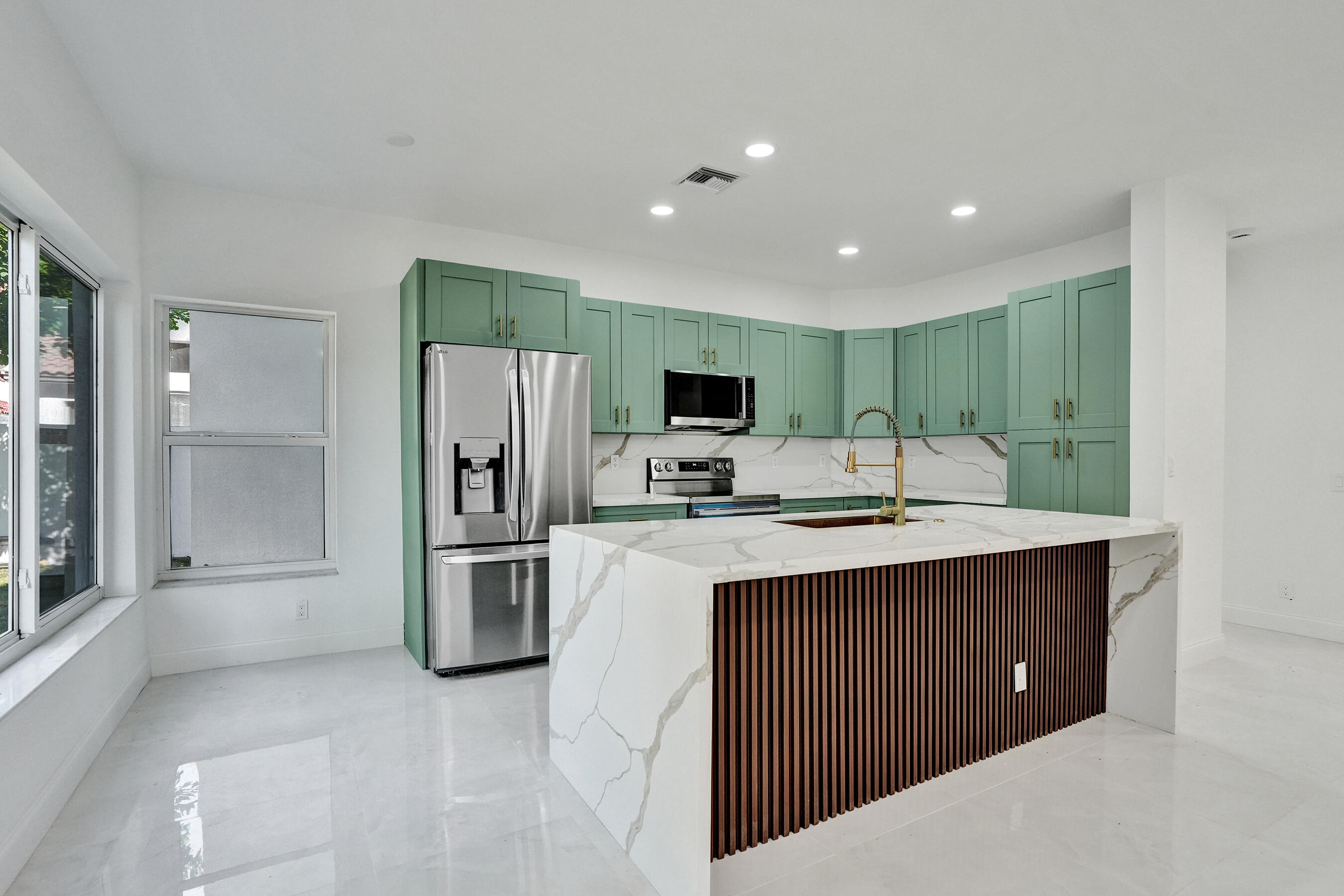 6991 Marion, Margate FL 33063