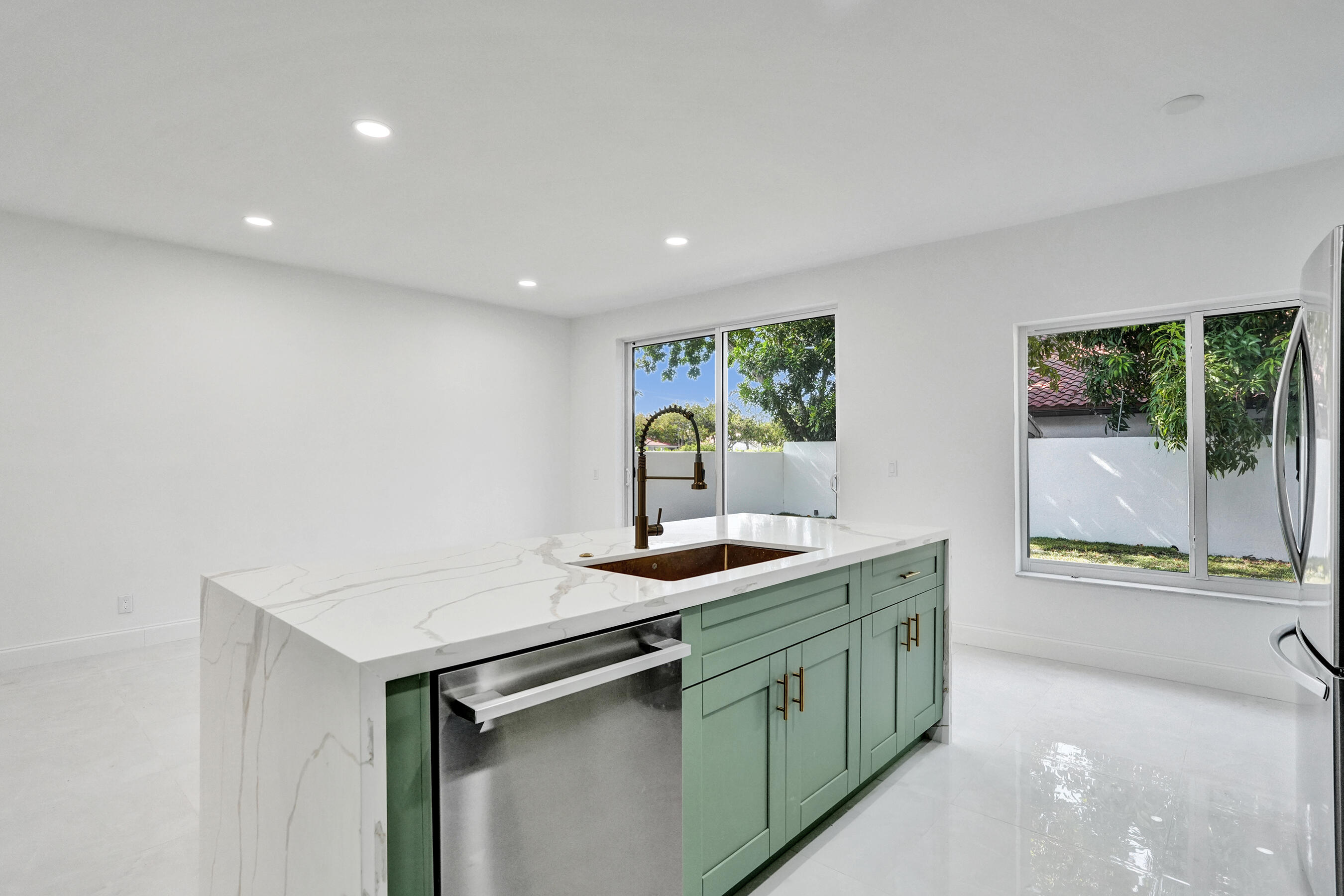 6991 Marion, Margate FL 33063