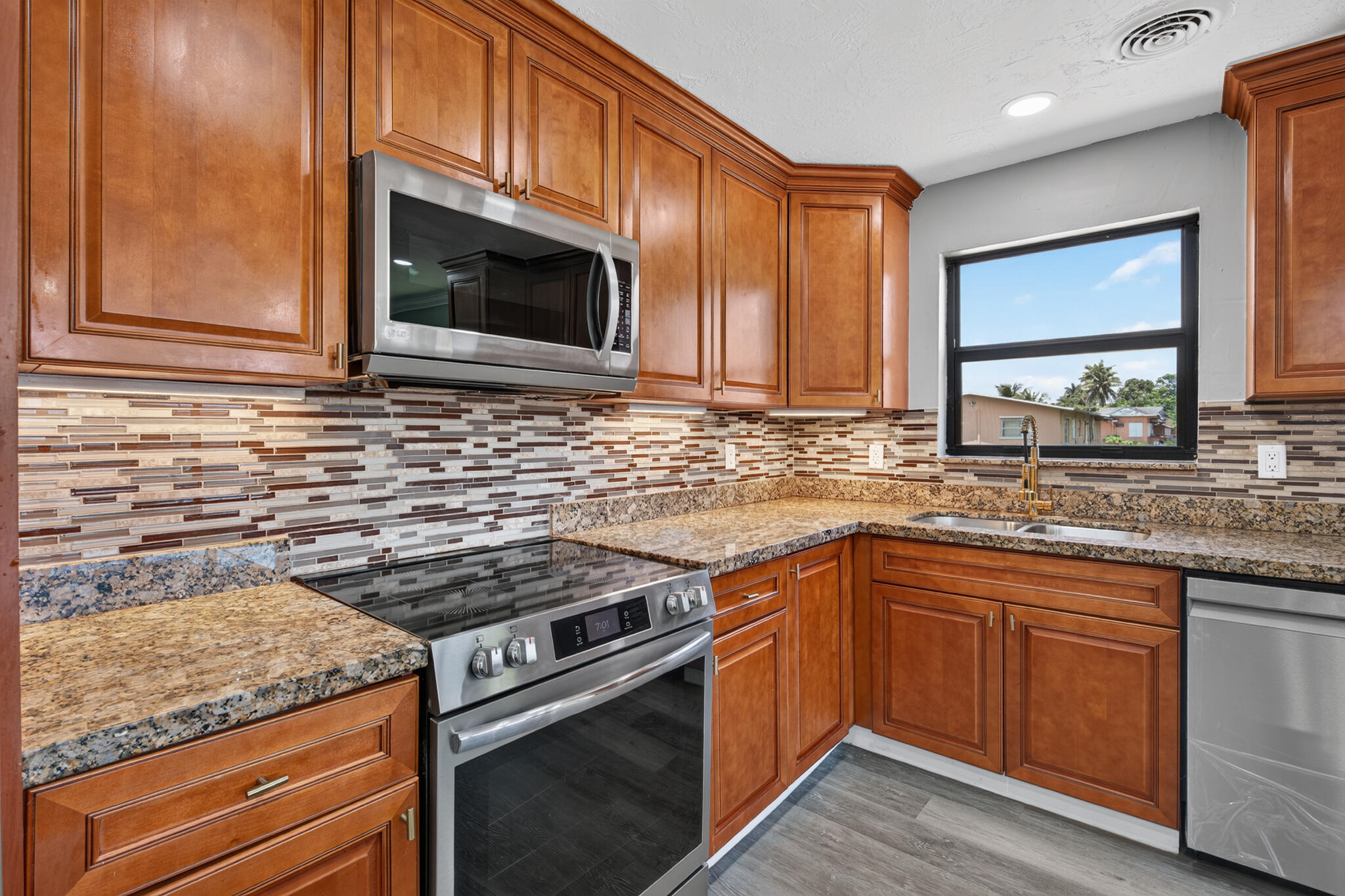 24 NW Avenue I, Belle Glade FL 33430