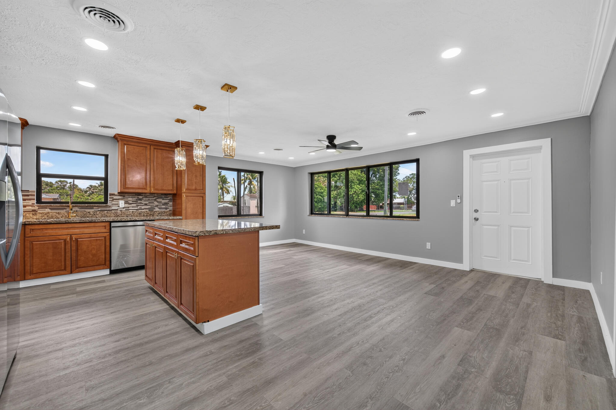 24 NW Avenue I, Belle Glade FL 33430