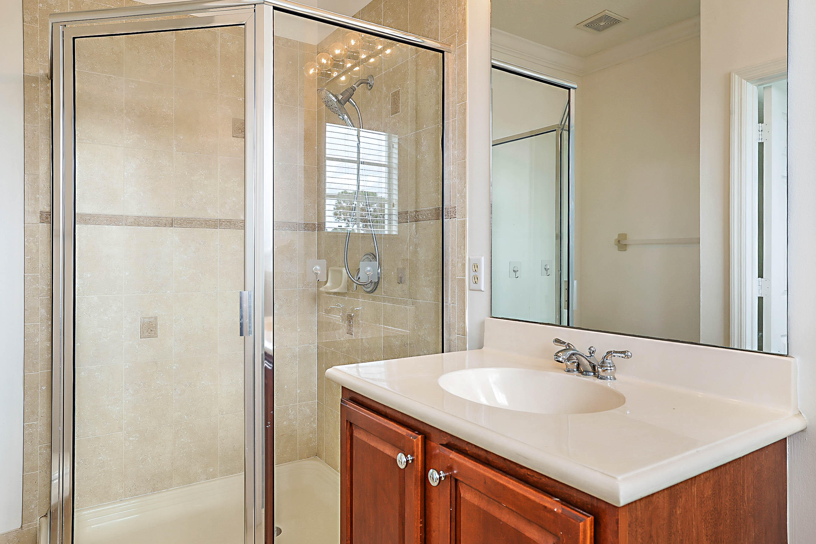 241 E Thatch Palm, Jupiter FL 33458