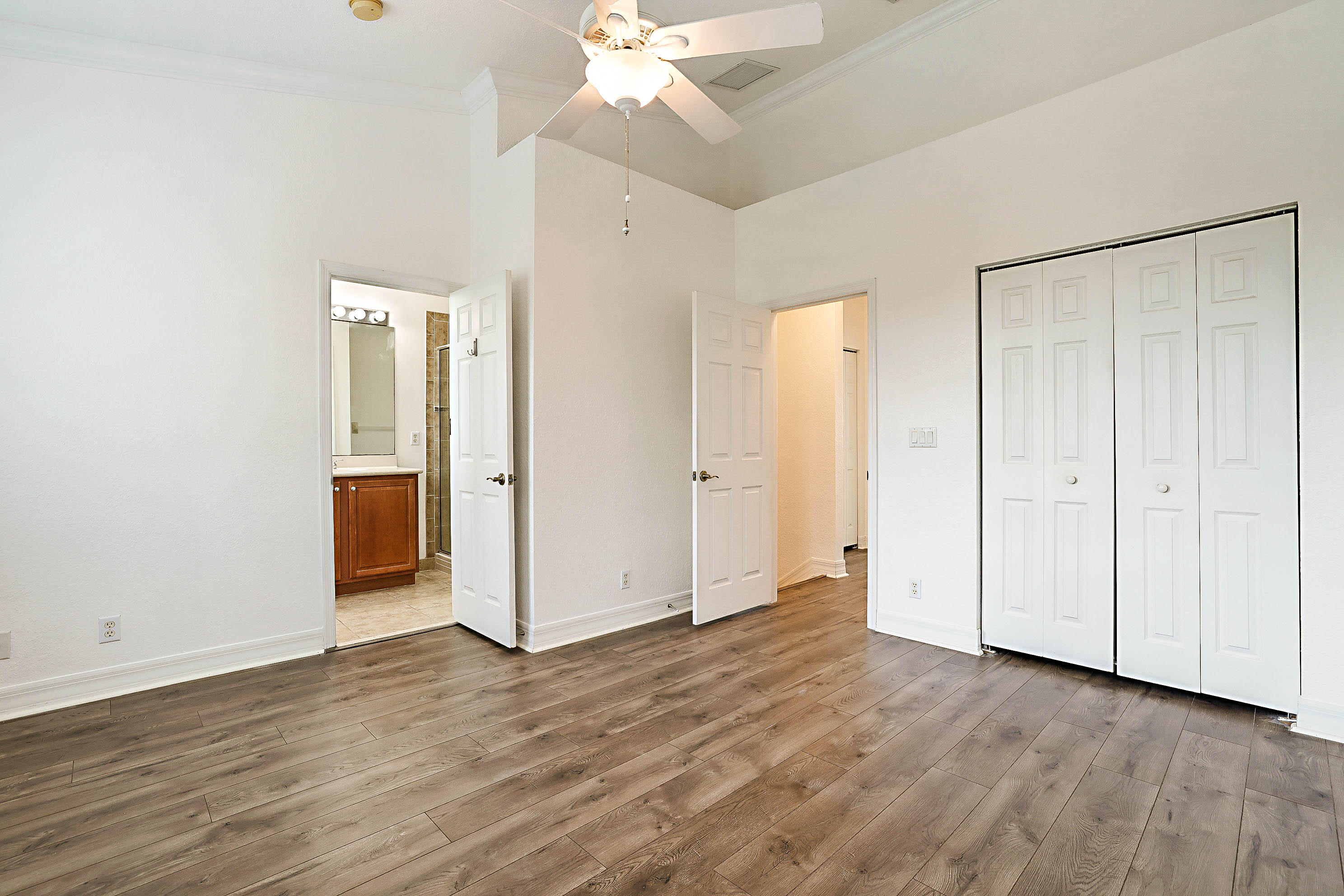241 E Thatch Palm, Jupiter FL 33458