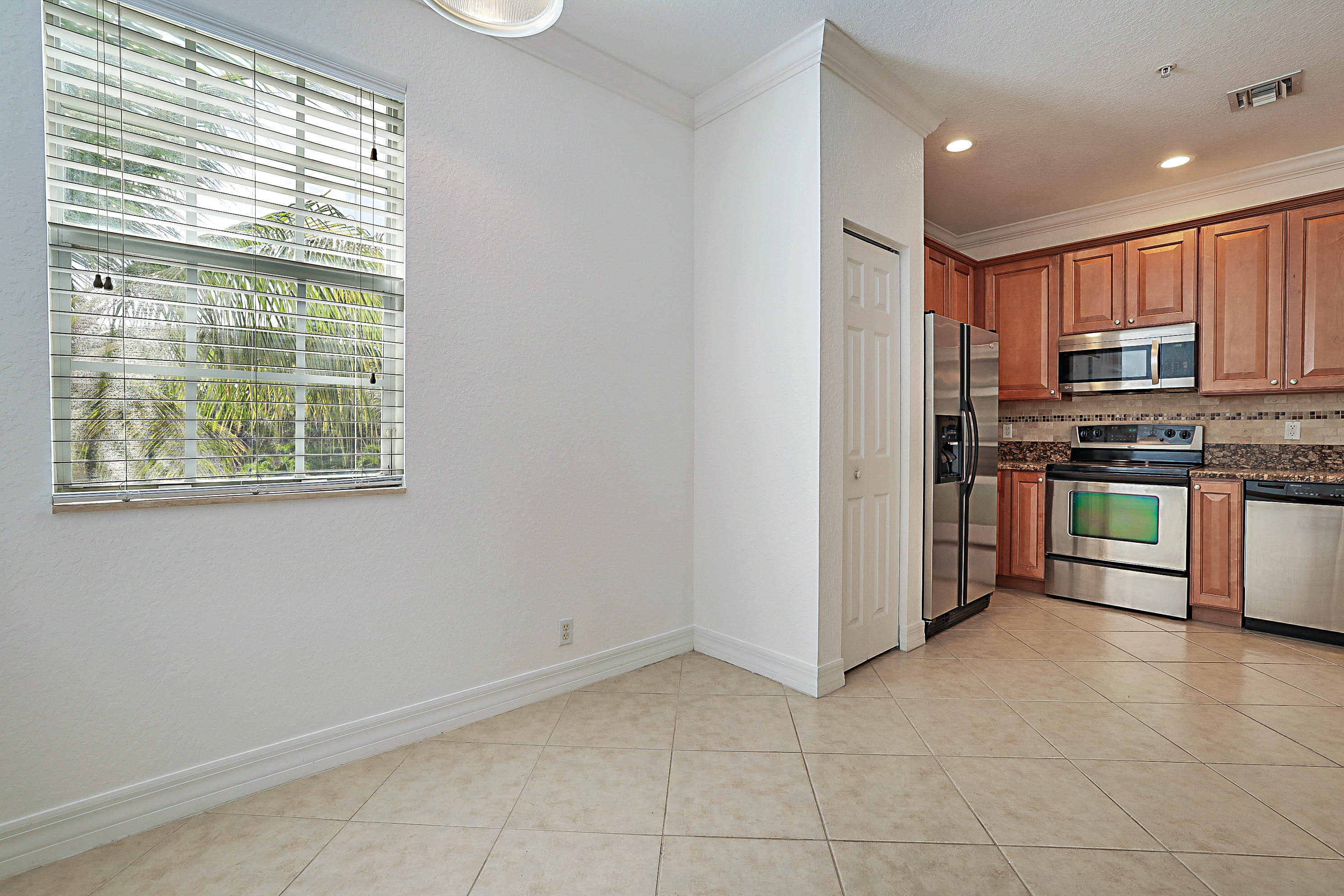 241 E Thatch Palm, Jupiter FL 33458