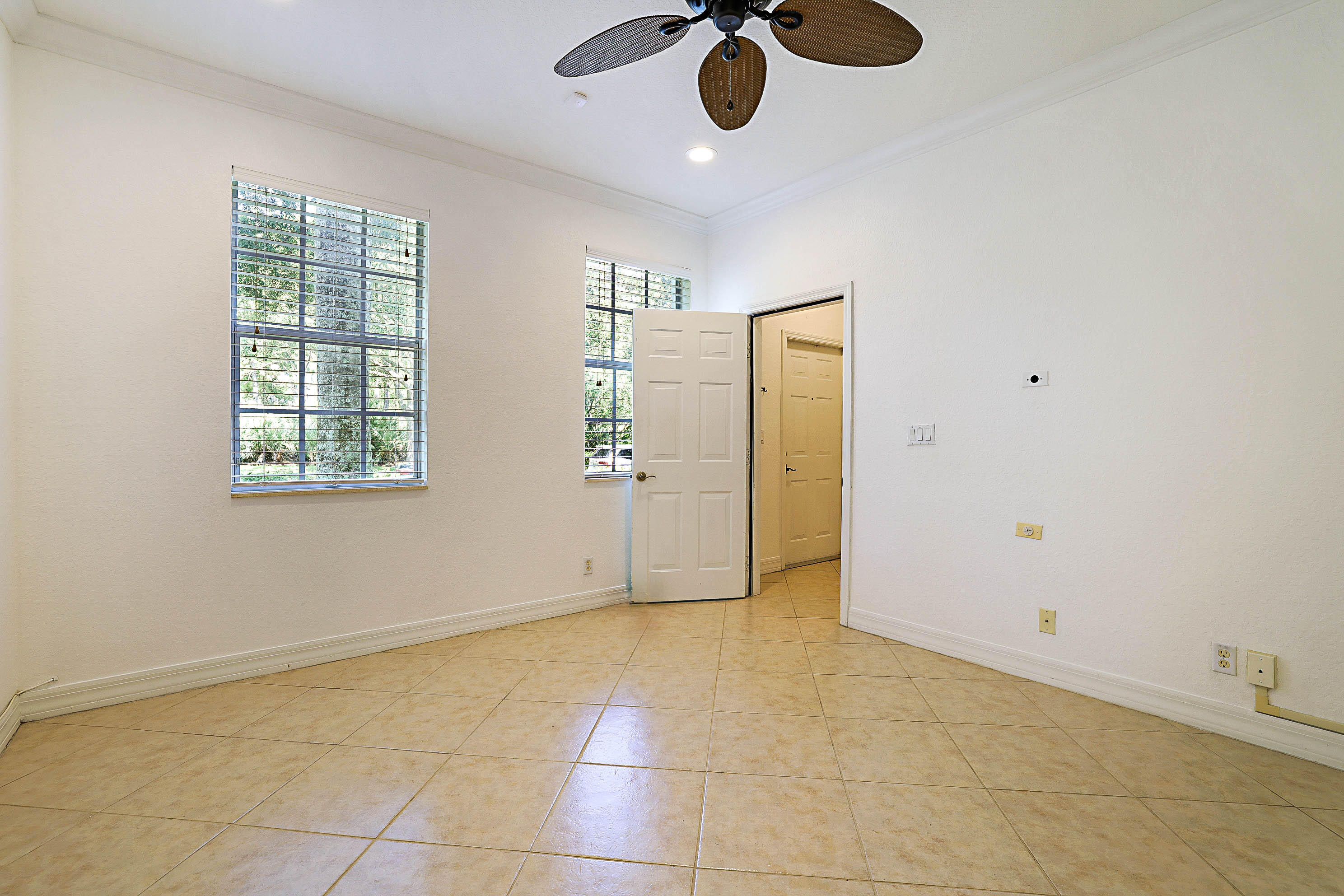 241 E Thatch Palm, Jupiter FL 33458