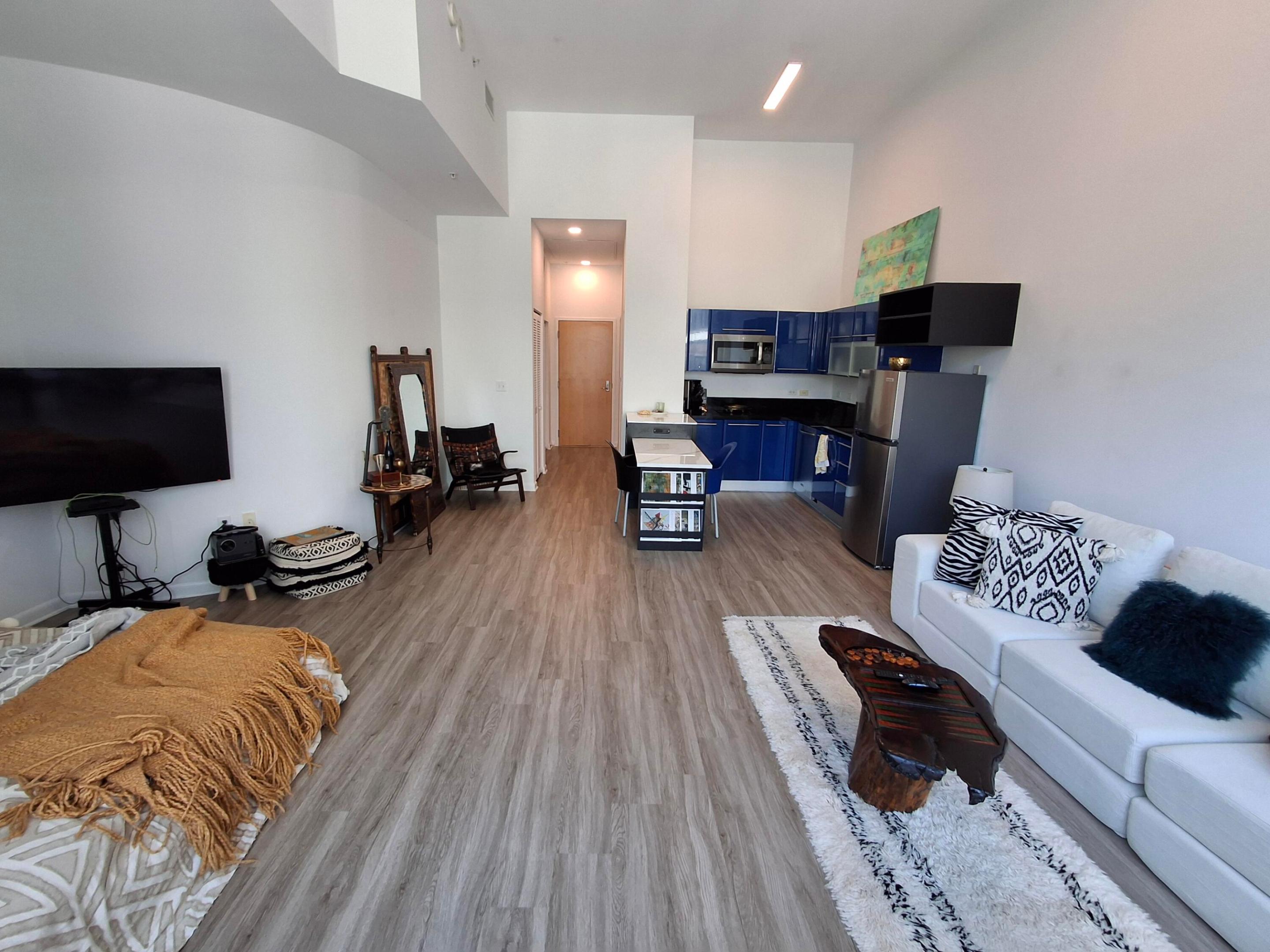 253 NE 2nd #221, Miami FL 33132