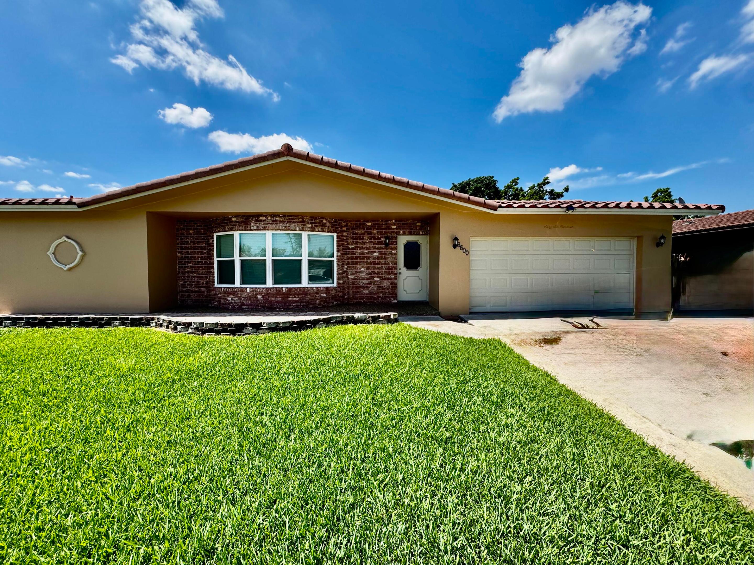 6600 NW 23rd, Margate FL 33063