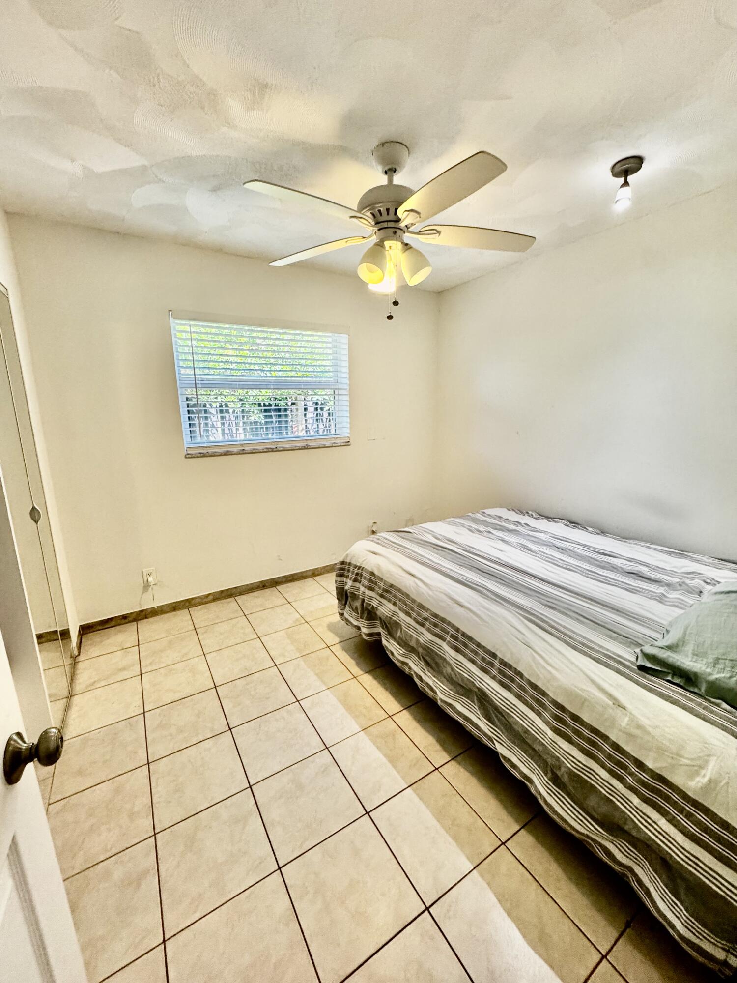 6600 NW 23rd, Margate FL 33063