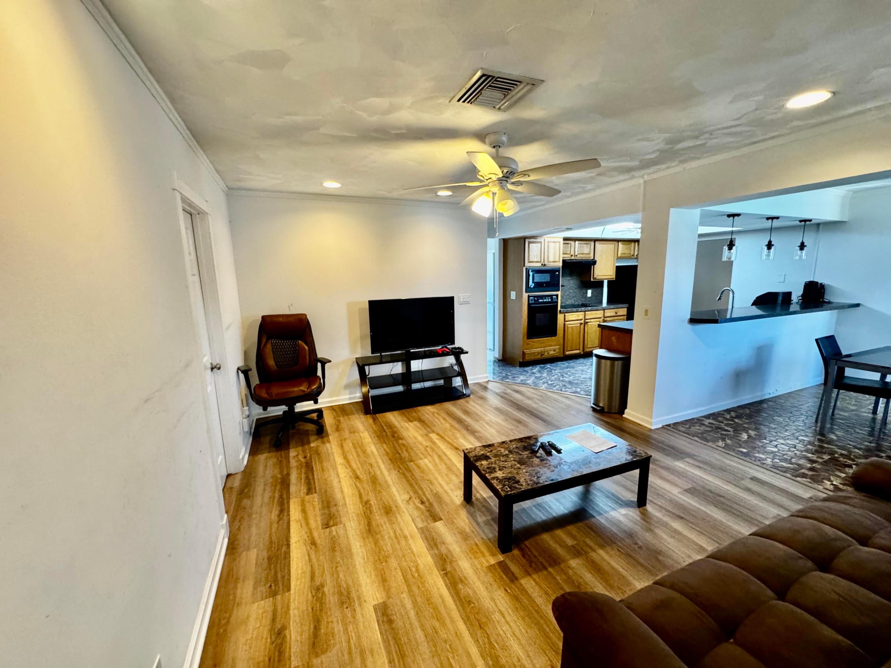 6600 NW 23rd, Margate FL 33063