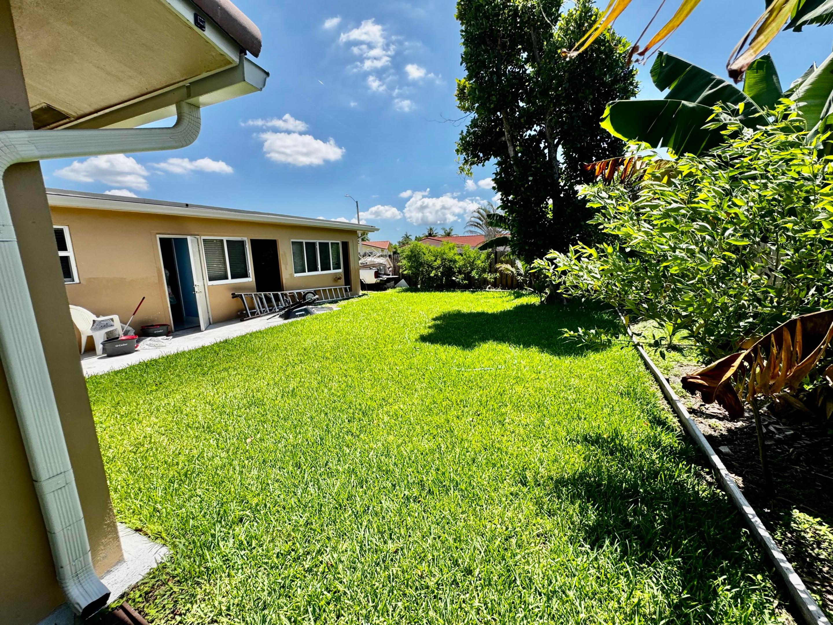 6600 NW 23rd, Margate FL 33063