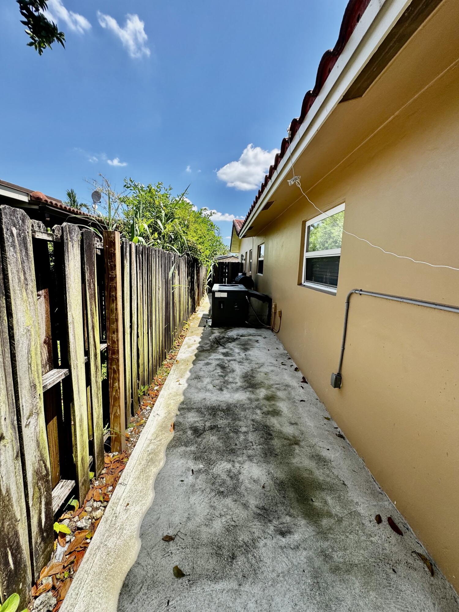 6600 NW 23rd, Margate FL 33063