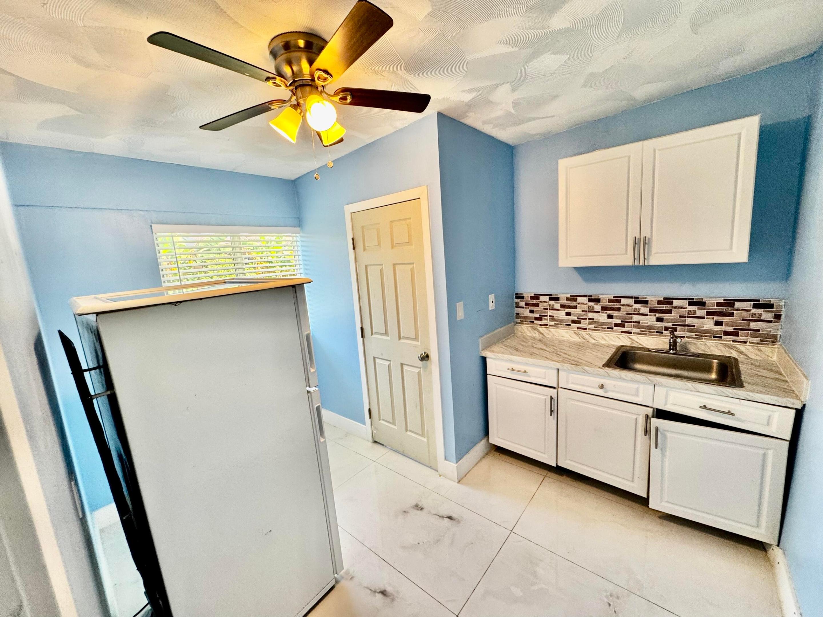 6600 NW 23rd, Margate FL 33063